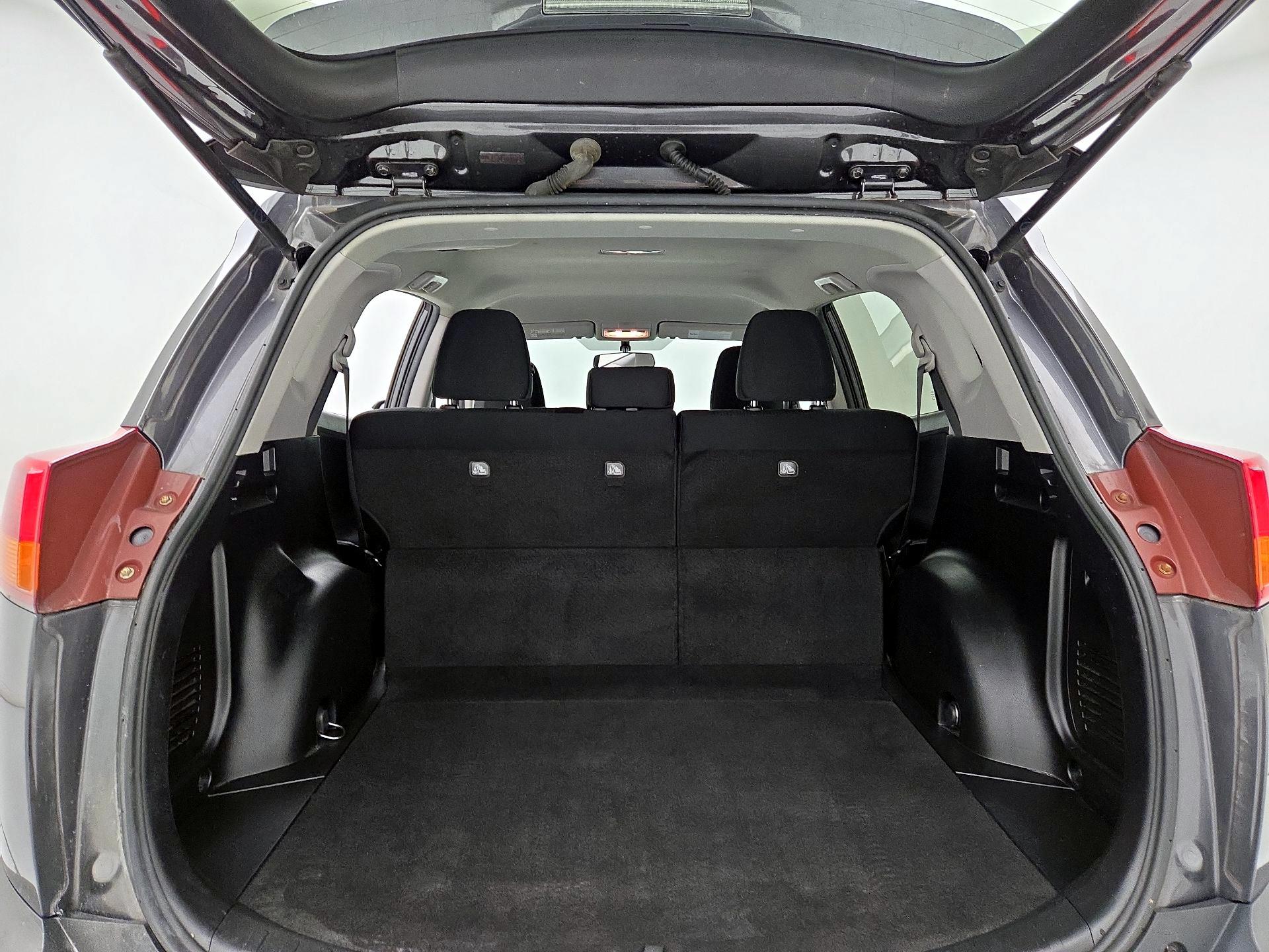 Thumbnail: 2015 Toyota RAV4 - 20
