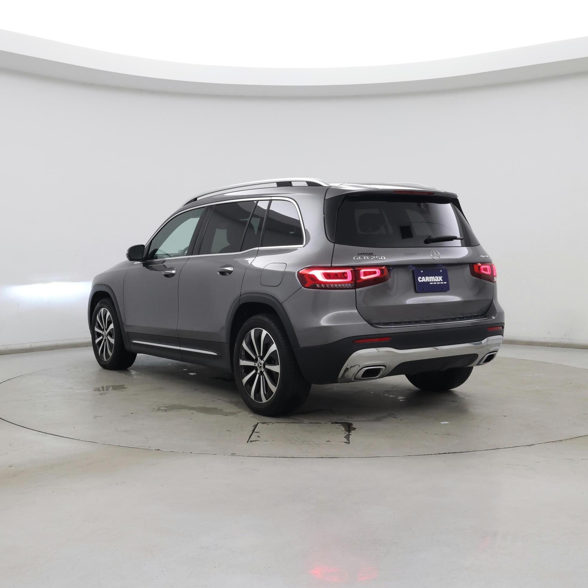 Thumbnail: 2023 Mercedes-Benz GLB - 2