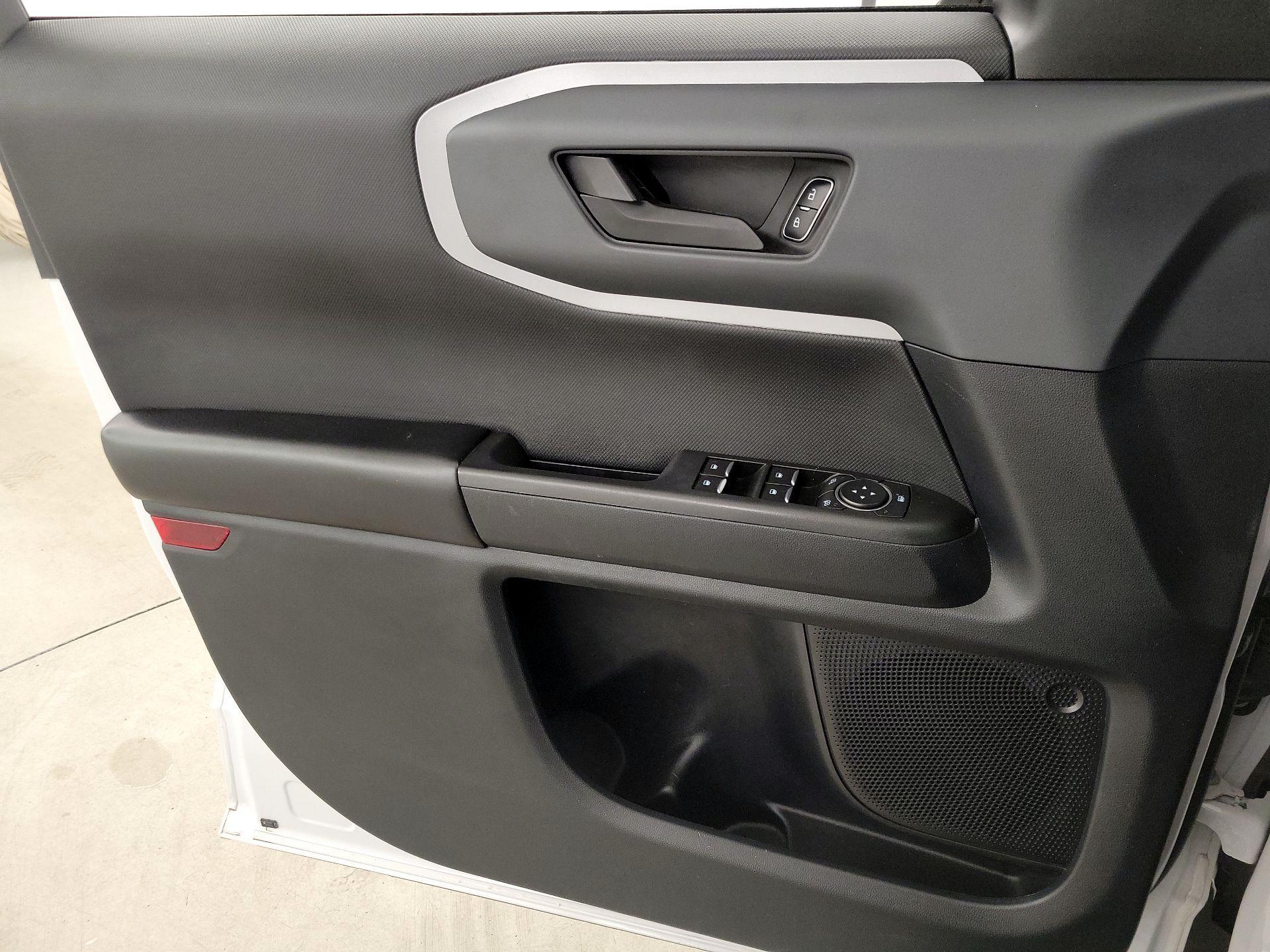 Thumbnail: 2021 Ford Bronco Sport - 12