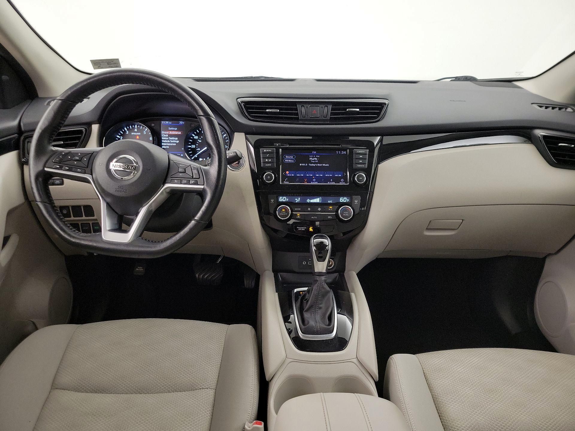 Thumbnail: 2020 Nissan Rogue Sport - 9