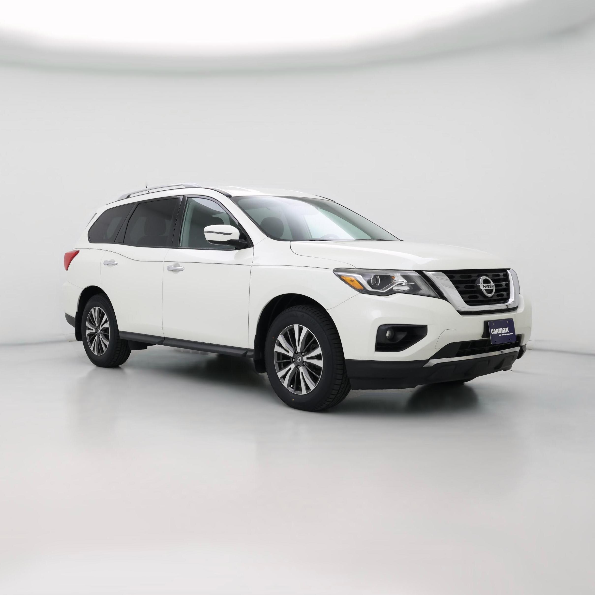 Thumbnail: 2017 Nissan Pathfinder - 1