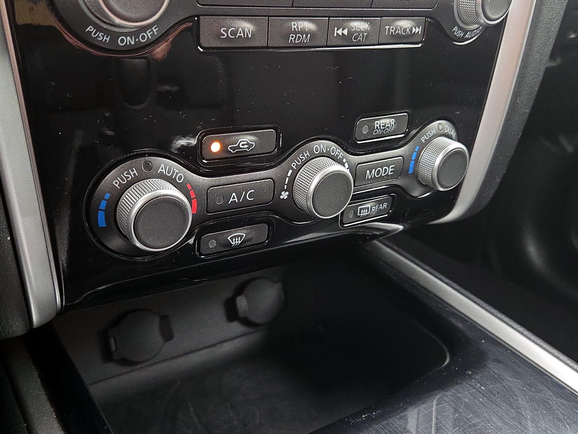 Thumbnail: 2017 Nissan Pathfinder - 16