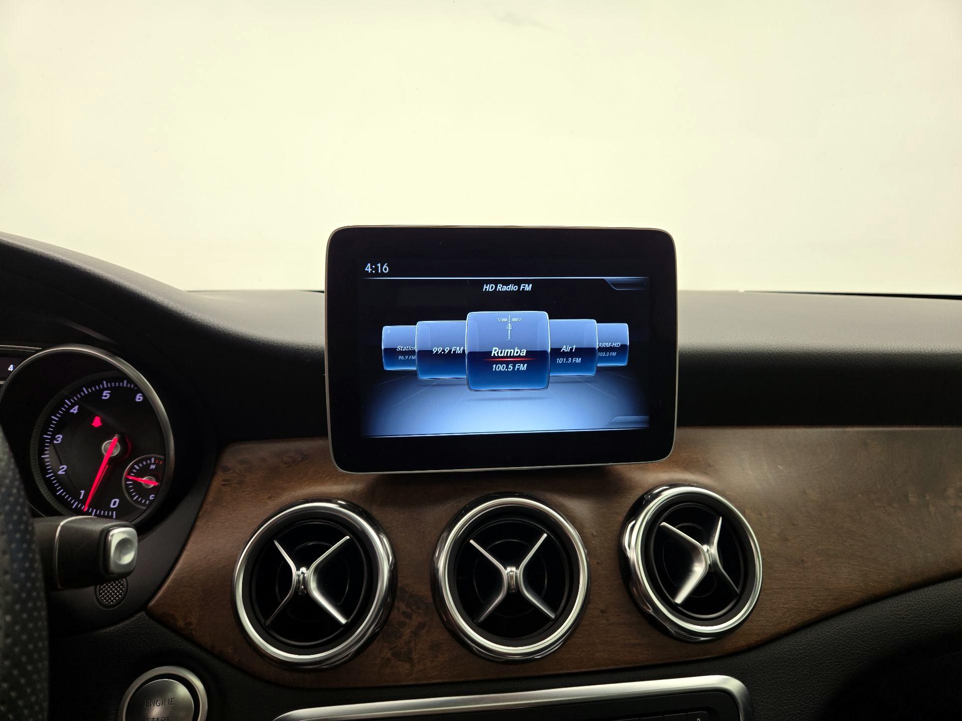 Thumbnail: 2019 Mercedes-Benz GLA - 15
