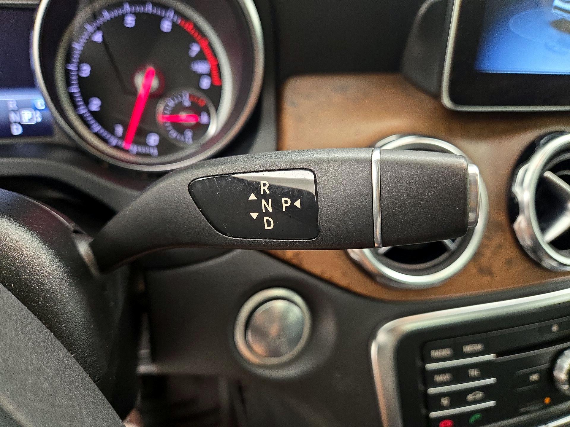 Thumbnail: 2019 Mercedes-Benz GLA - 17