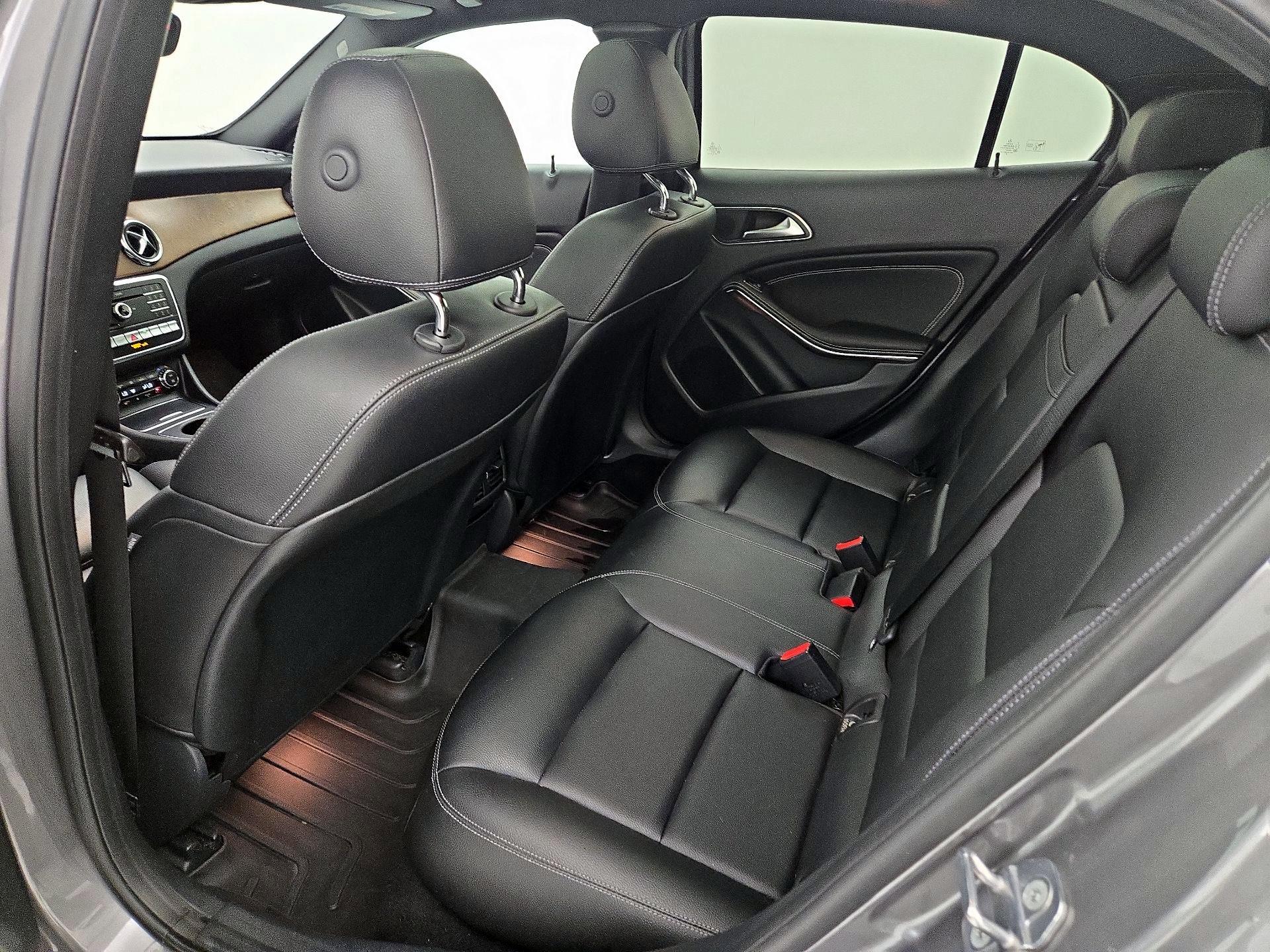 Thumbnail: 2019 Mercedes-Benz GLA - 20