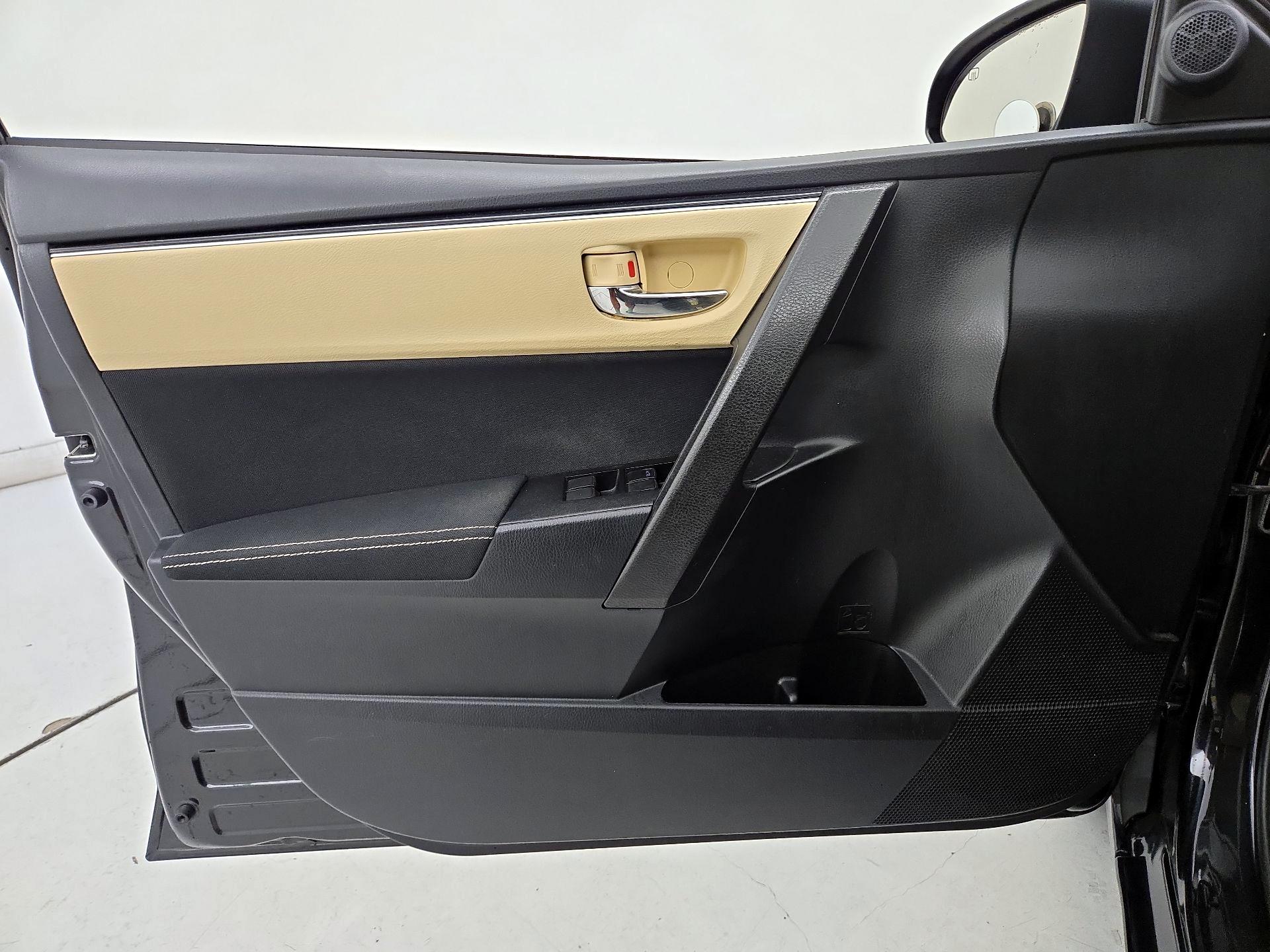Thumbnail: 2019 Toyota Corolla - 12