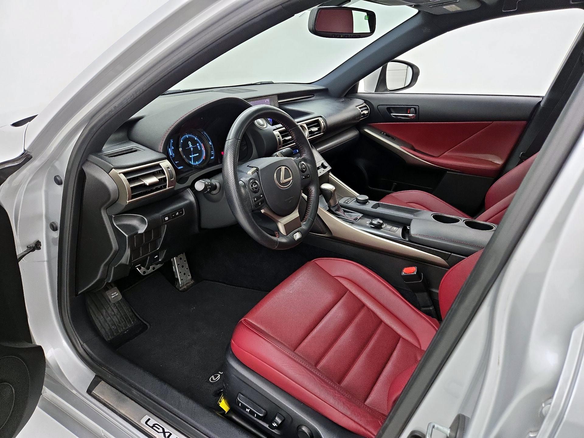 Thumbnail: 2014 Lexus IS - 11