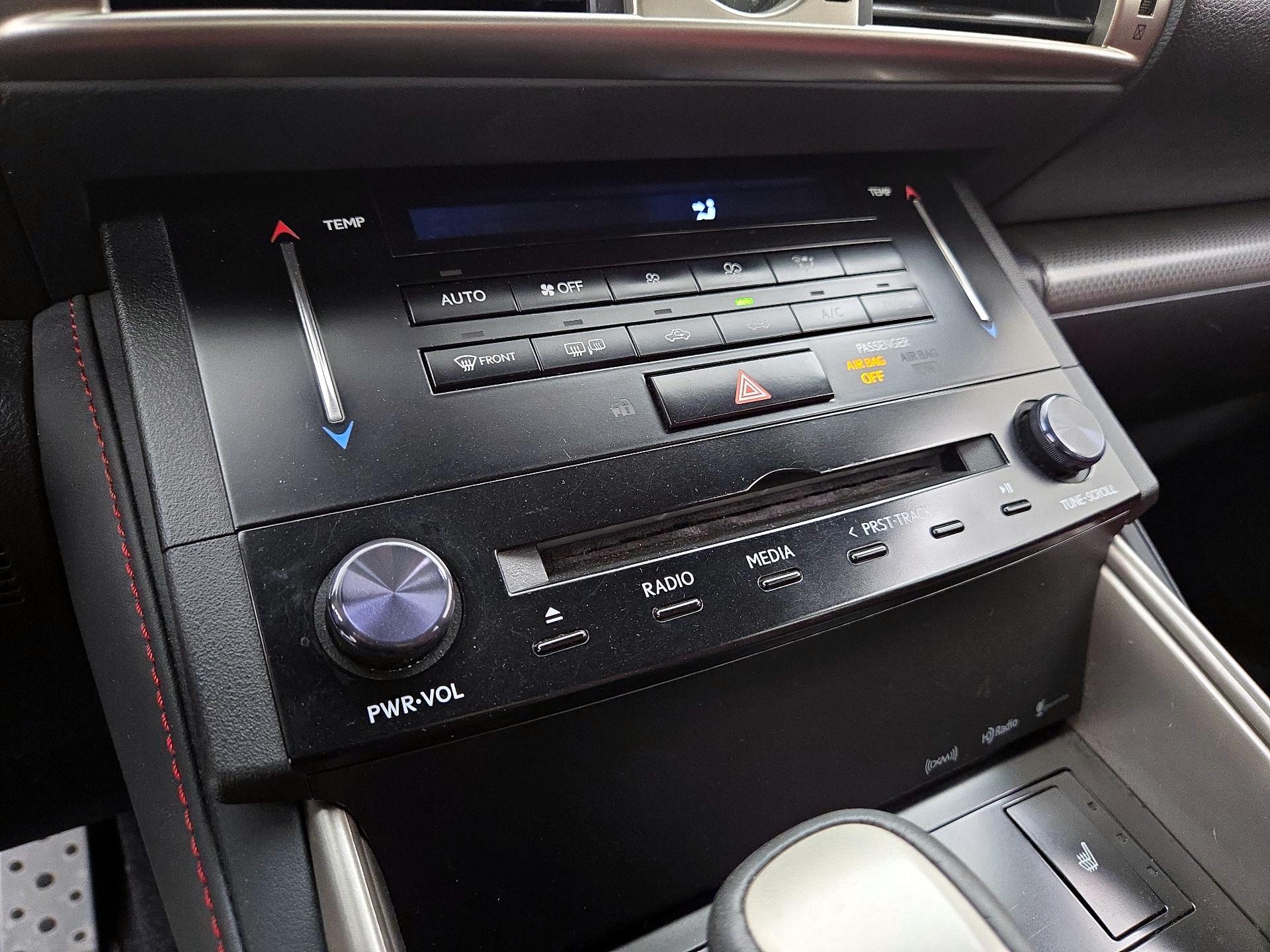 Thumbnail: 2014 Lexus IS - 16