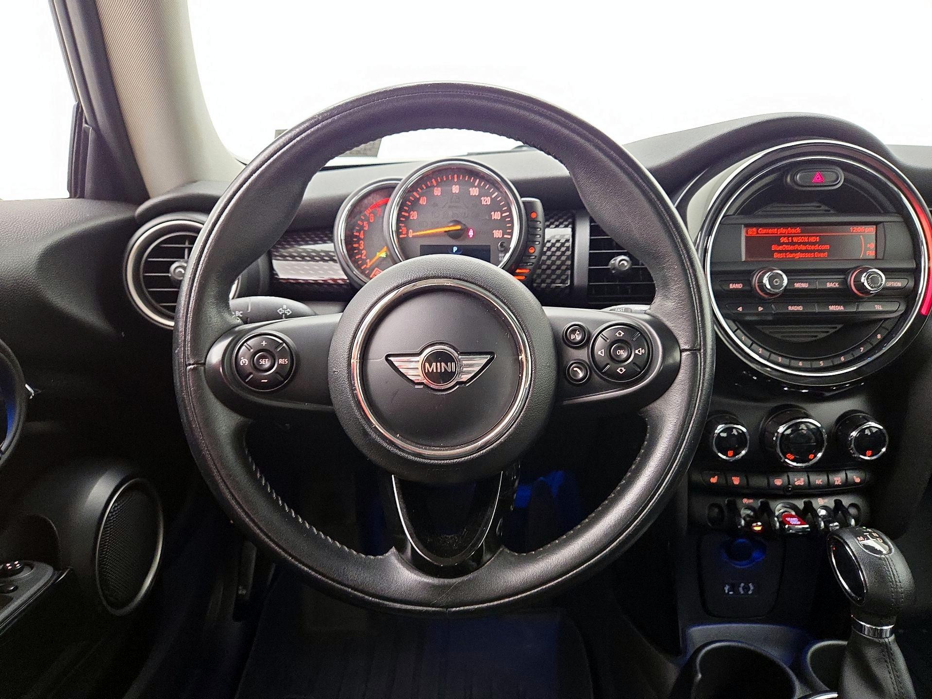 Thumbnail: 2015 MINI Cooper Hardtop - 10