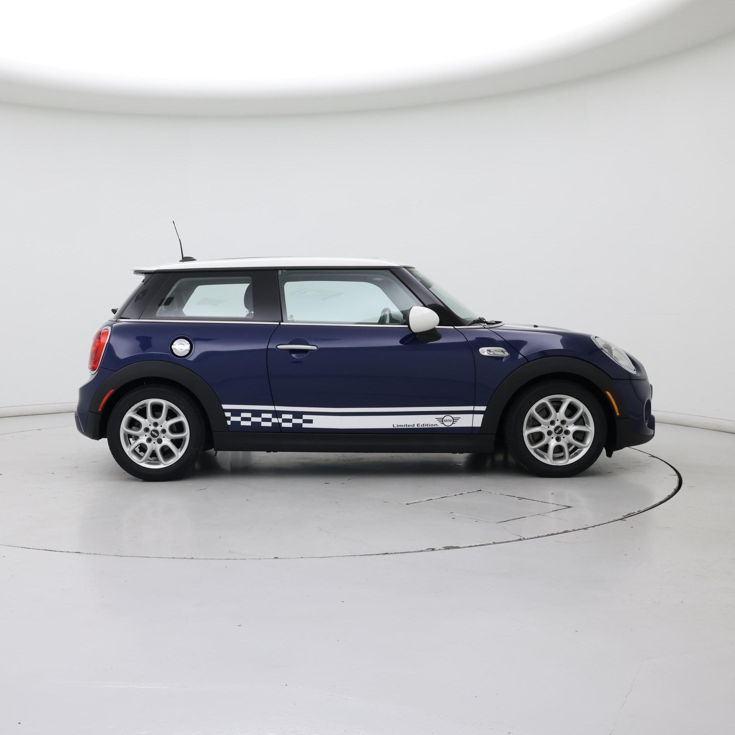Thumbnail: 2015 MINI Cooper Hardtop - 7