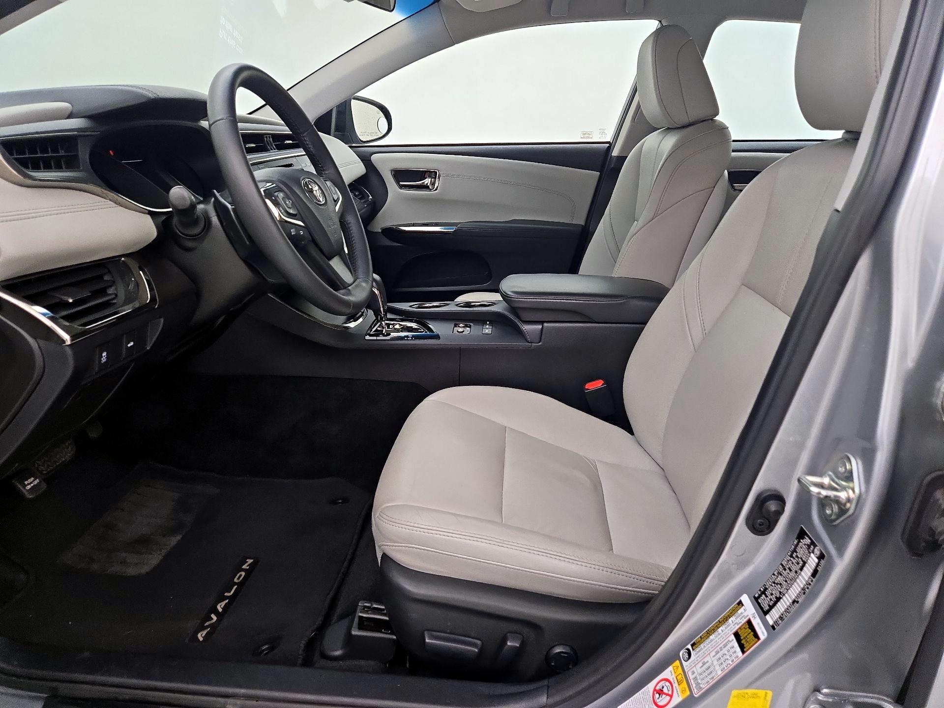 Thumbnail: 2016 Toyota Avalon - 11