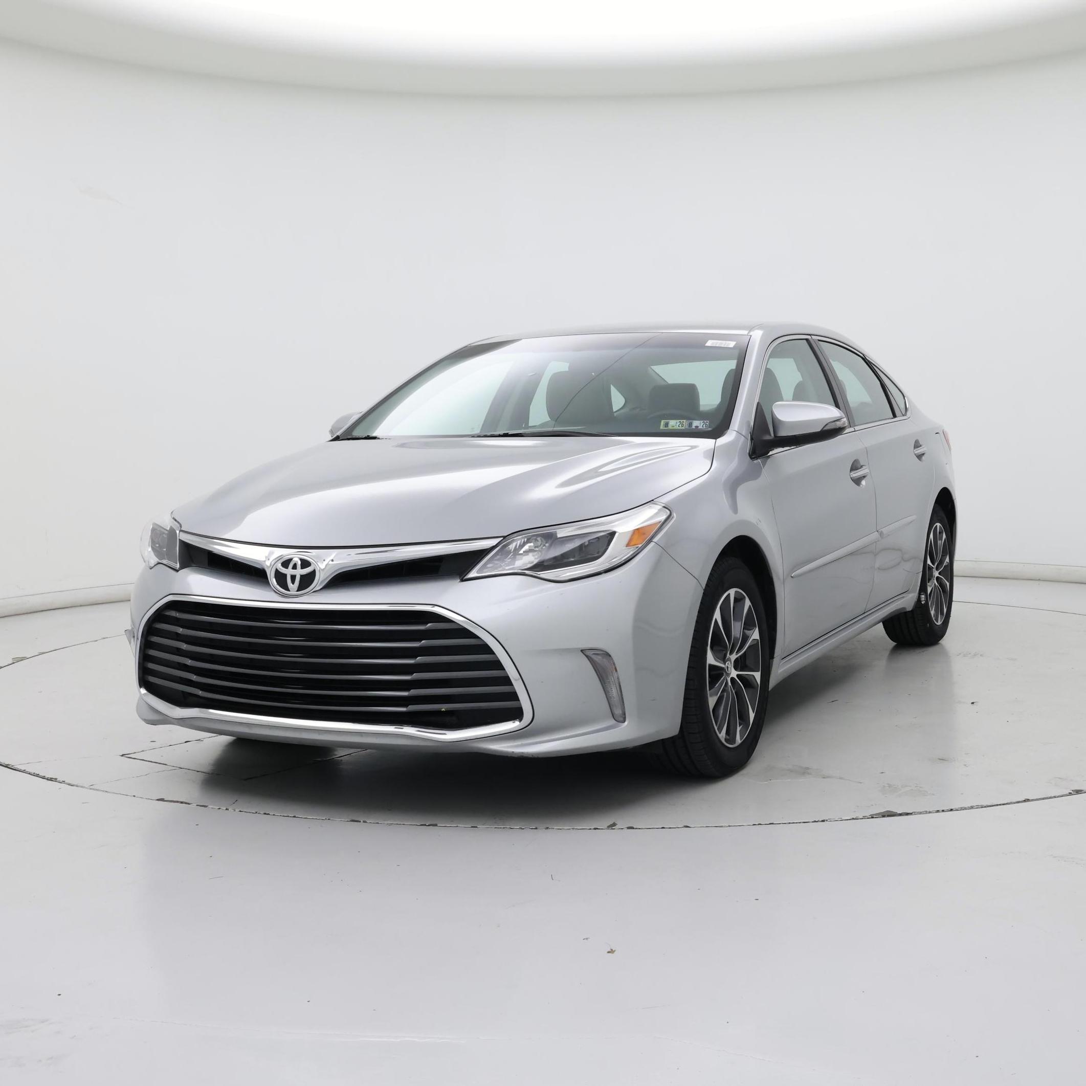 Thumbnail: 2016 Toyota Avalon - 4
