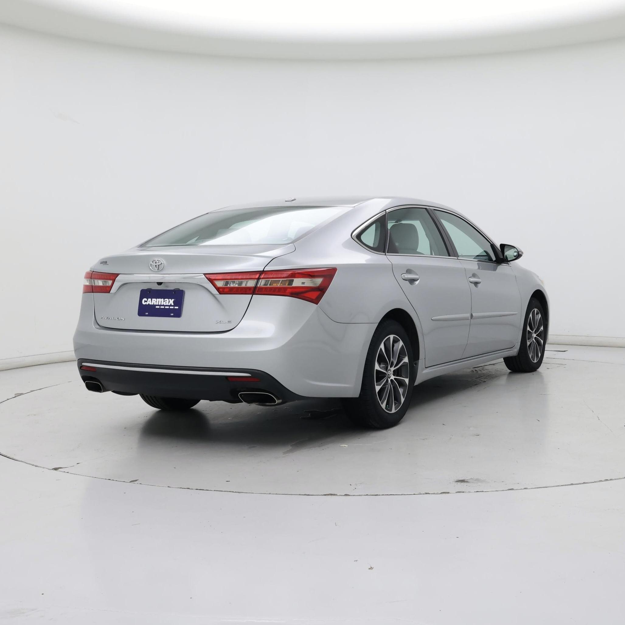 Thumbnail: 2016 Toyota Avalon - 8