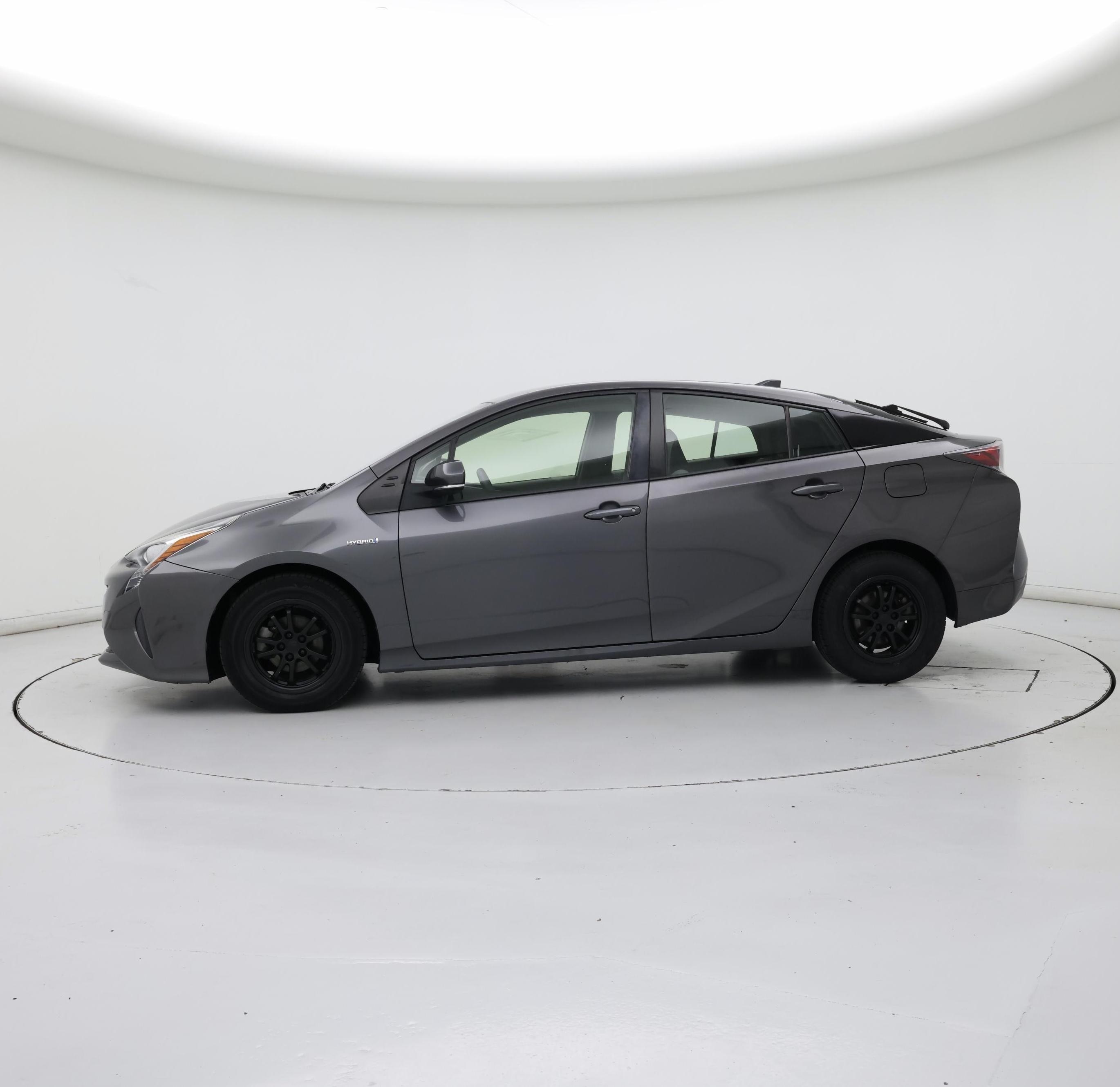 Thumbnail: 2016 Toyota Prius - 3