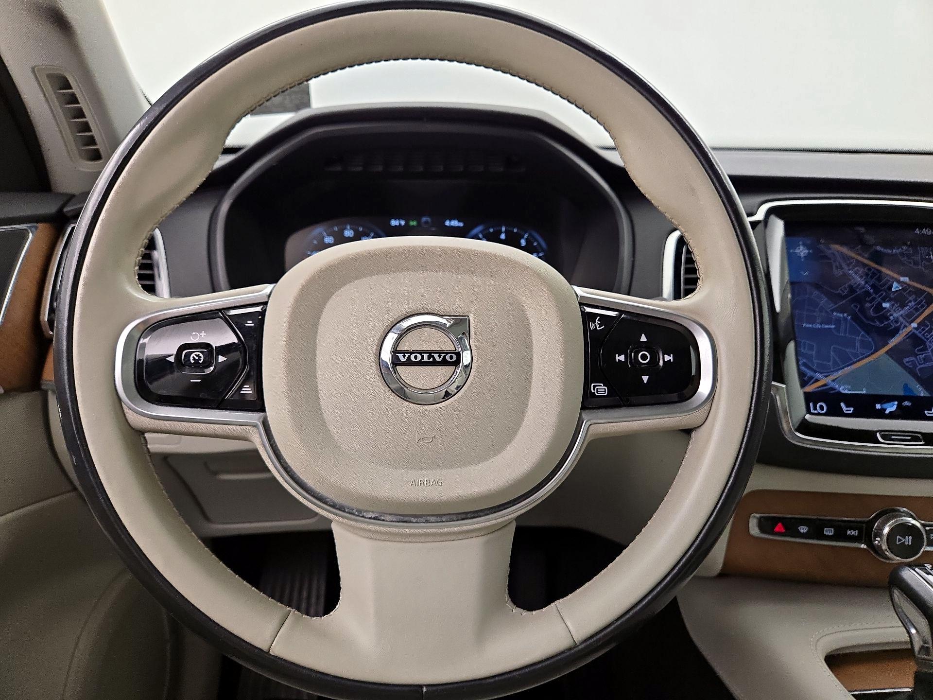 Thumbnail: 2017 Volvo XC90 - 10