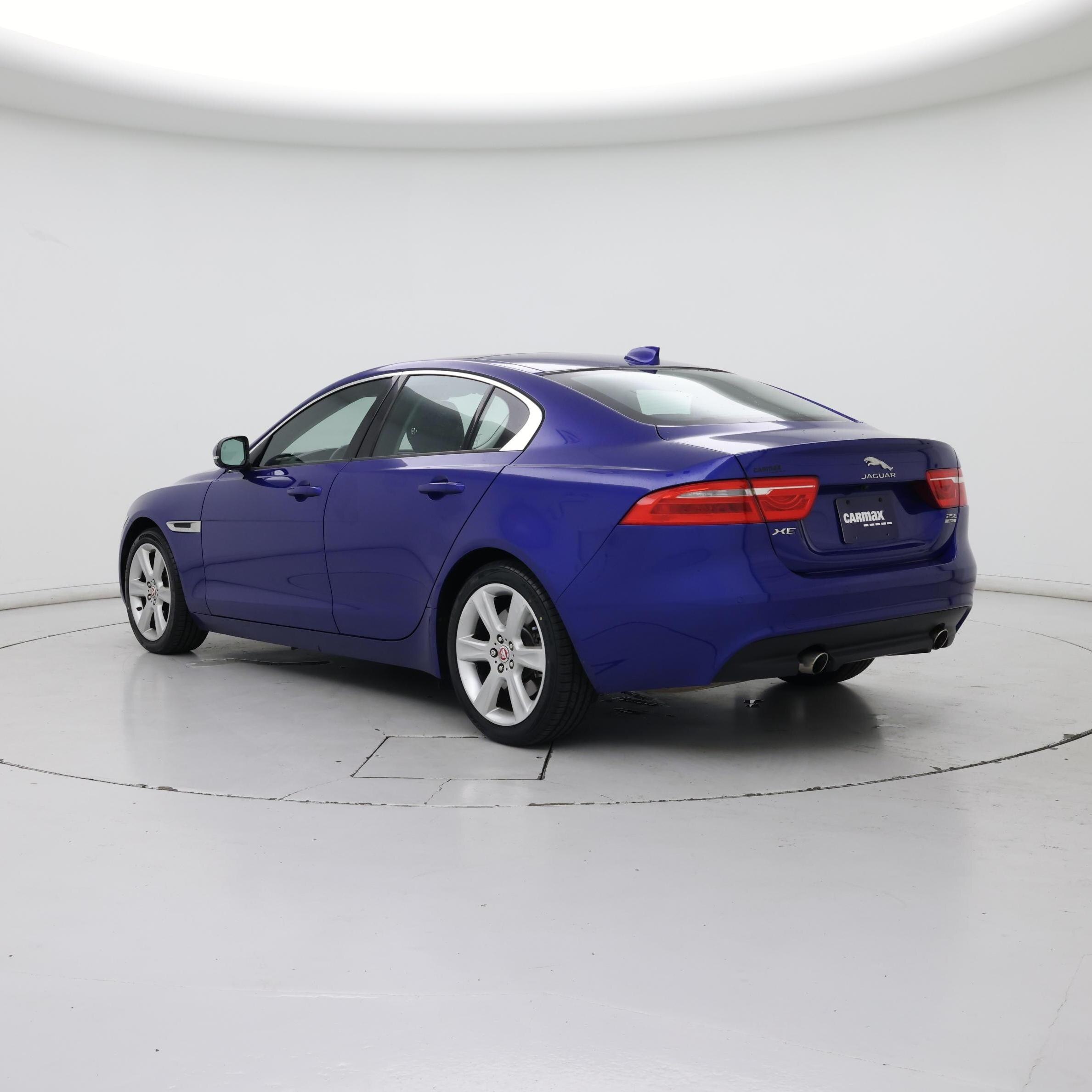 Thumbnail: 2018 Jaguar XE - 2