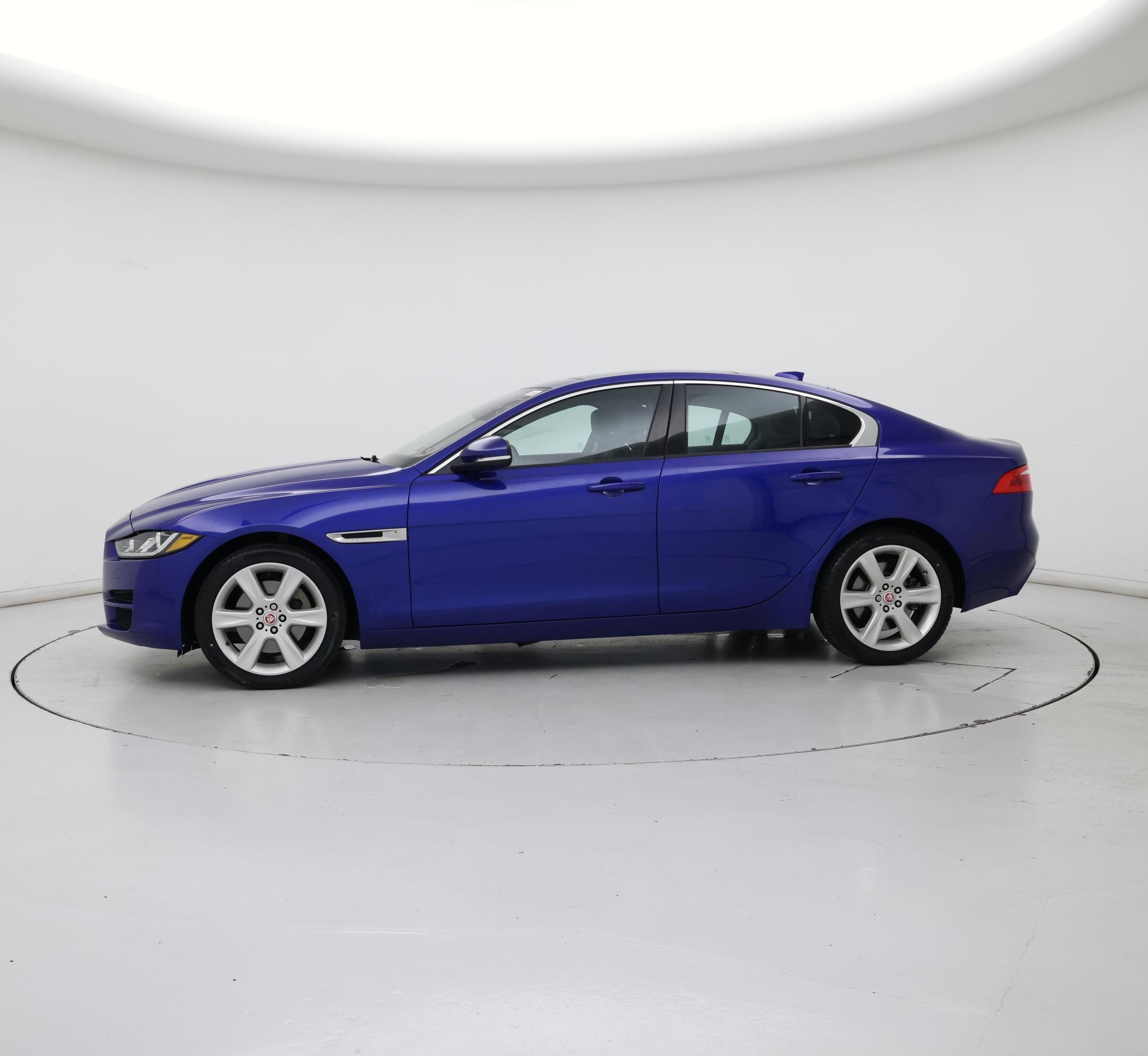 Thumbnail: 2018 Jaguar XE - 3