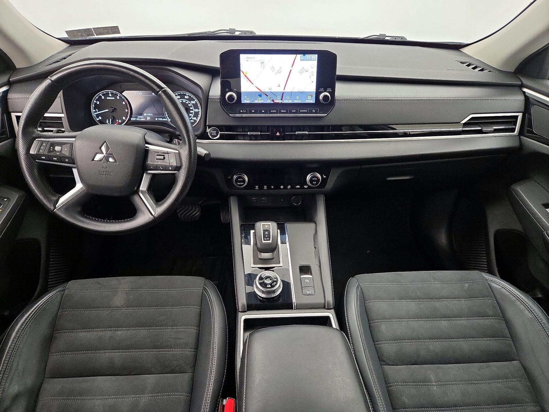 Thumbnail: 2022 Mitsubishi Outlander - 9