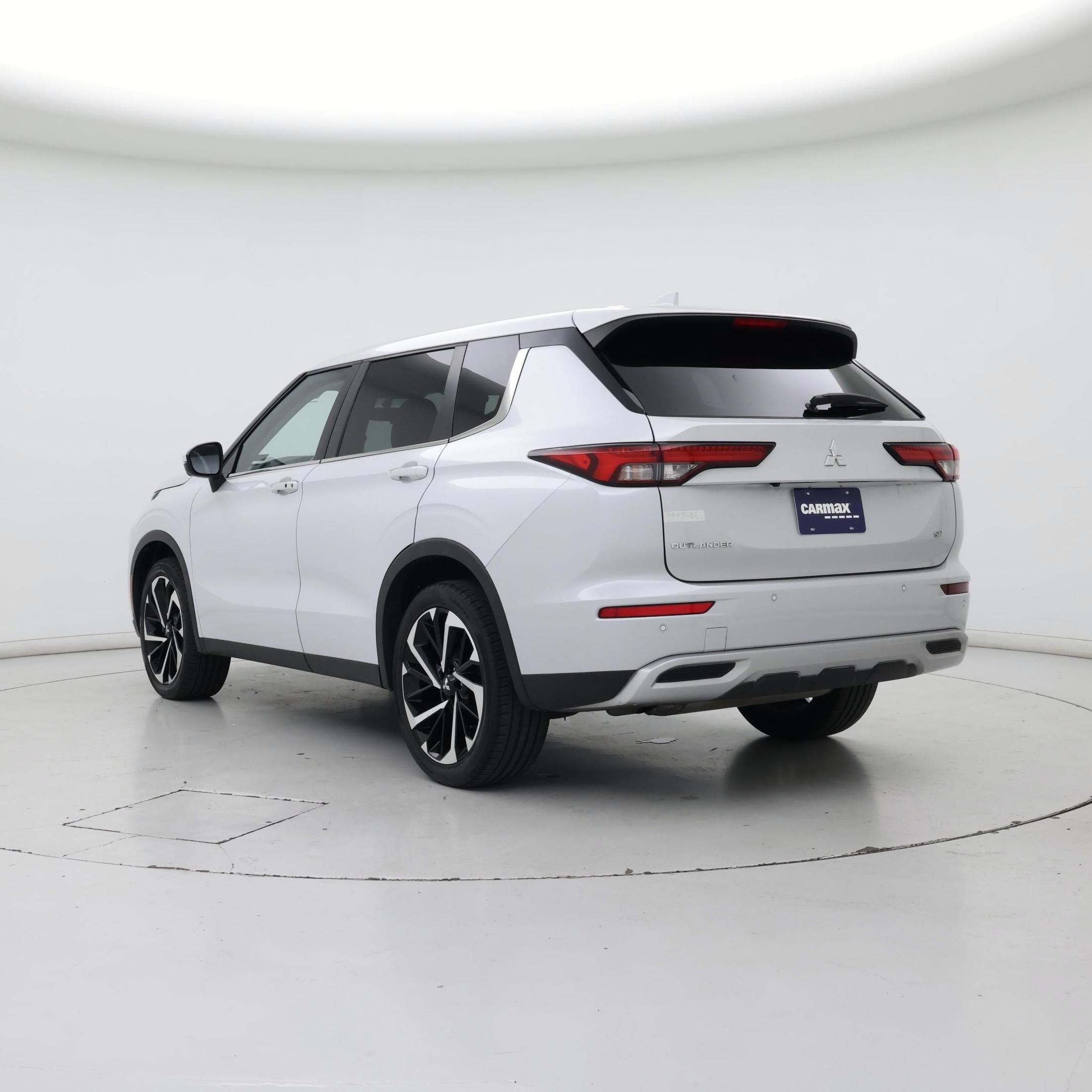 Thumbnail: 2022 Mitsubishi Outlander - 2