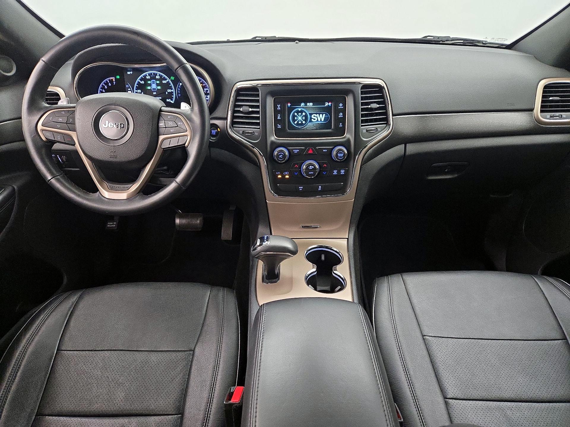 Thumbnail: 2015 Jeep Grand Cherokee - 9