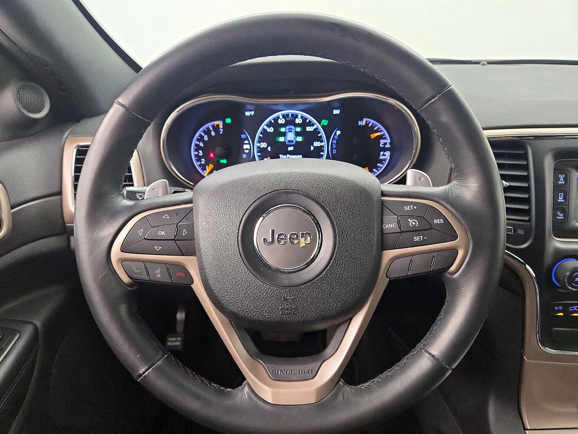 Thumbnail: 2015 Jeep Grand Cherokee - 10