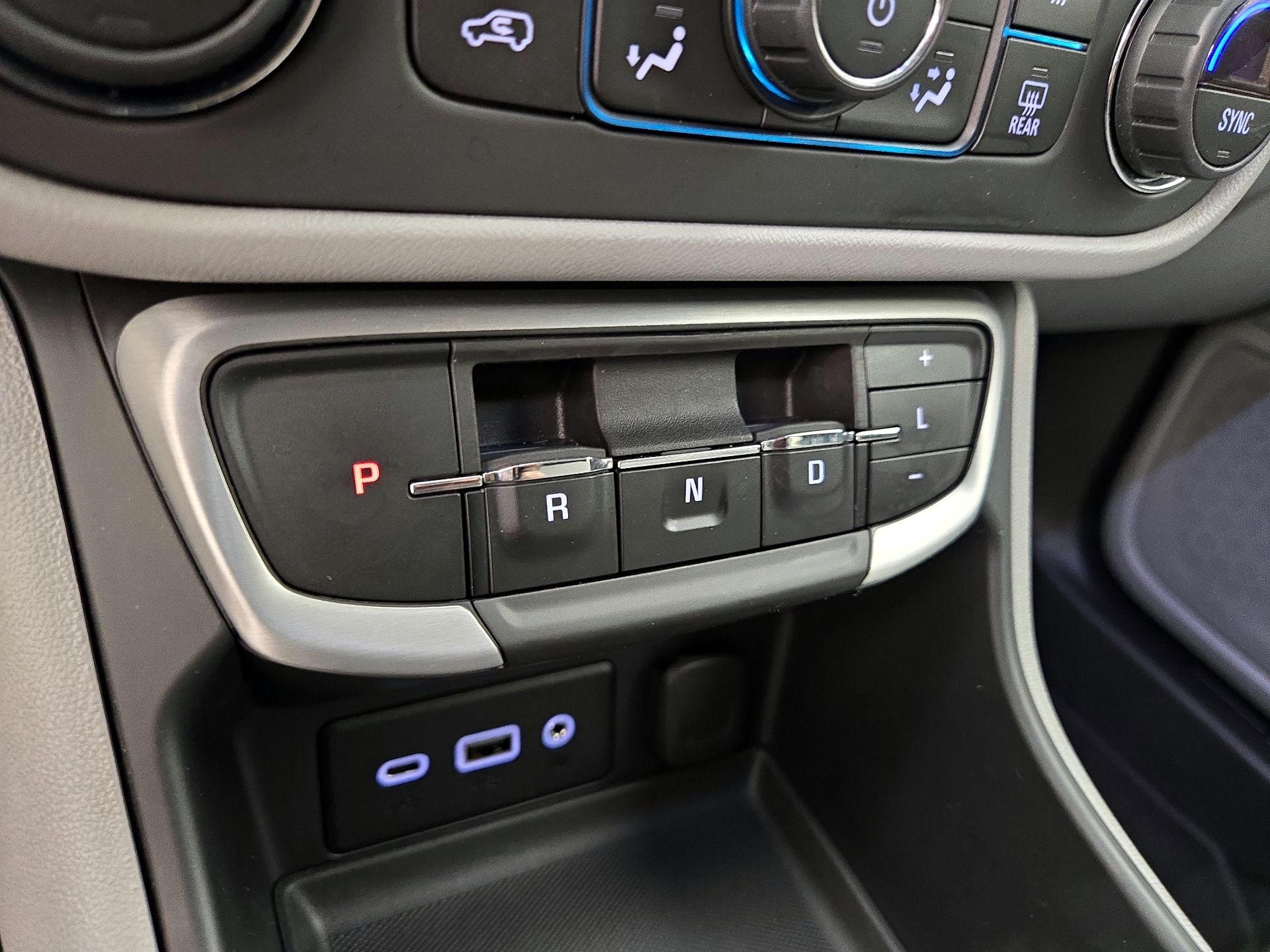 Thumbnail: 2022 GMC Terrain - 17