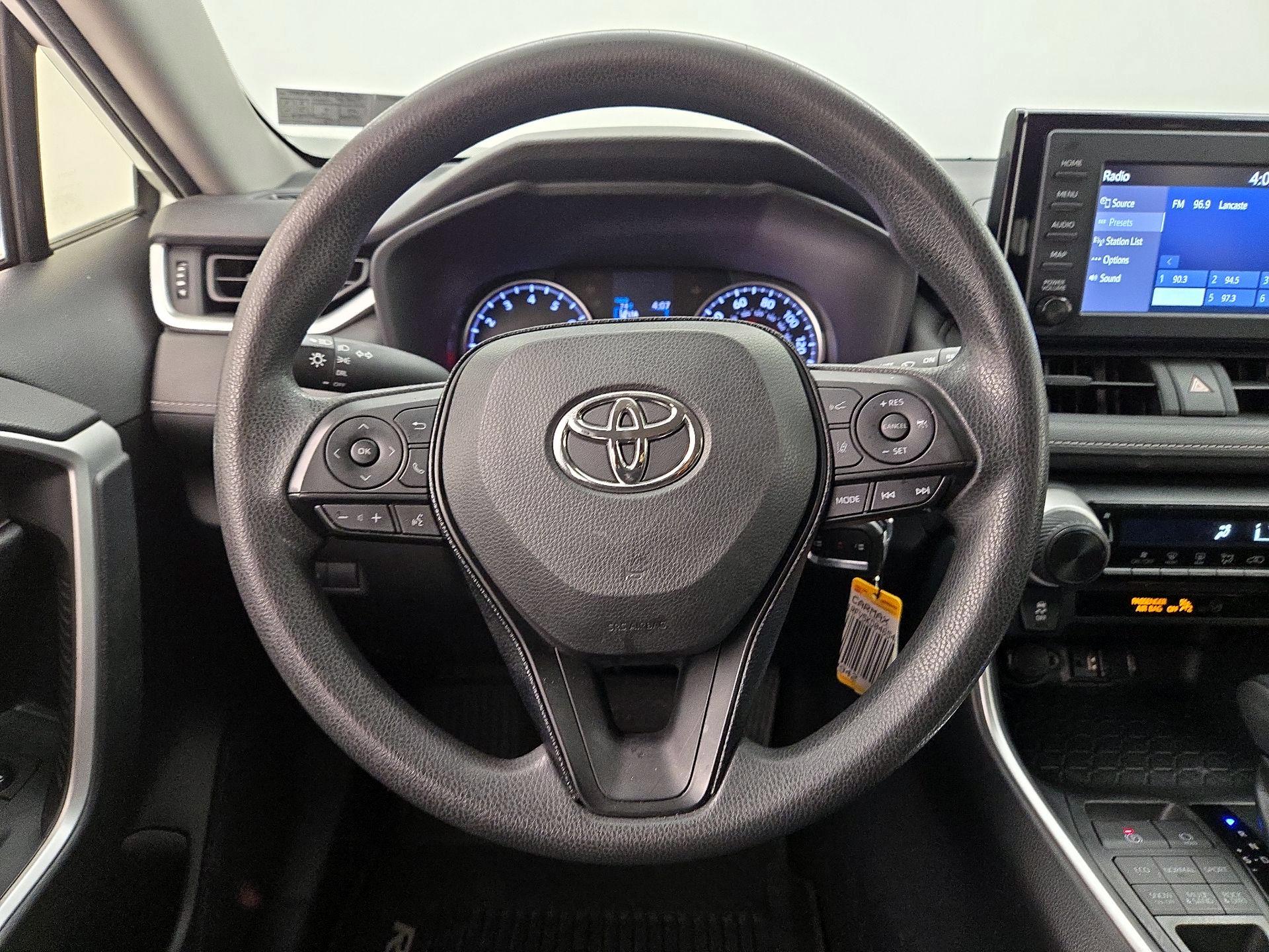 Thumbnail: 2019 Toyota RAV4 - 10