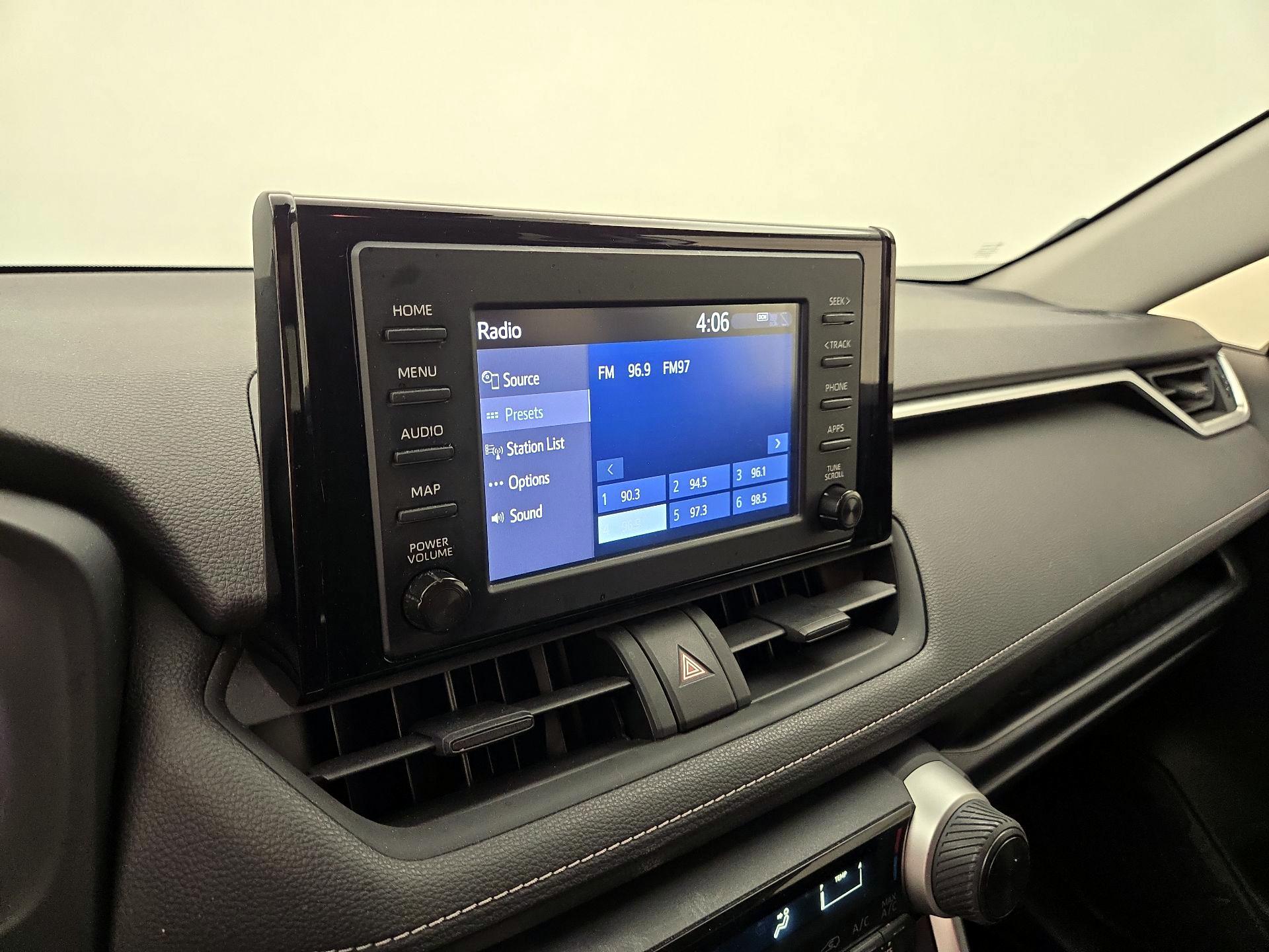 Thumbnail: 2019 Toyota RAV4 - 15