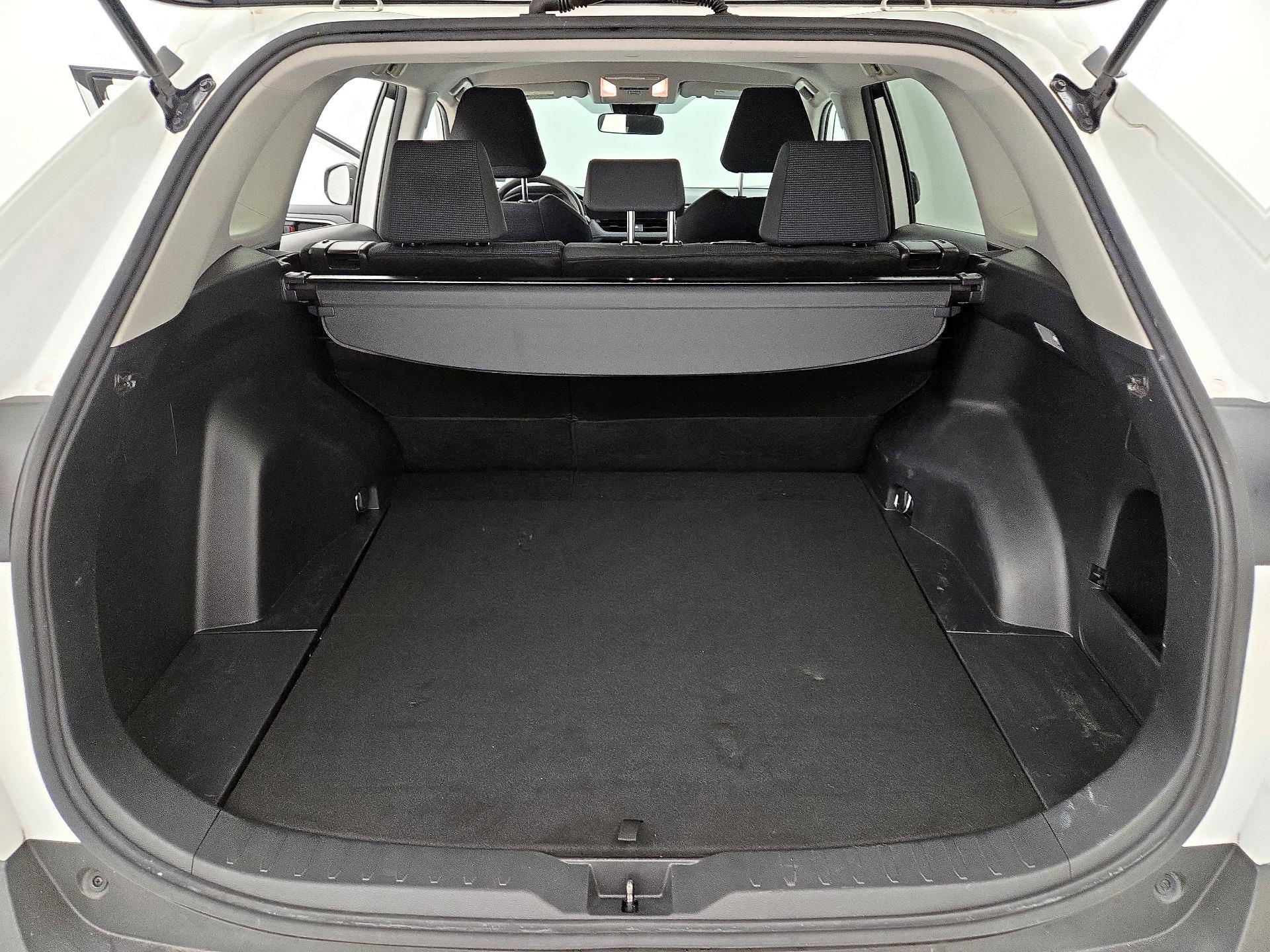 Thumbnail: 2019 Toyota RAV4 - 20