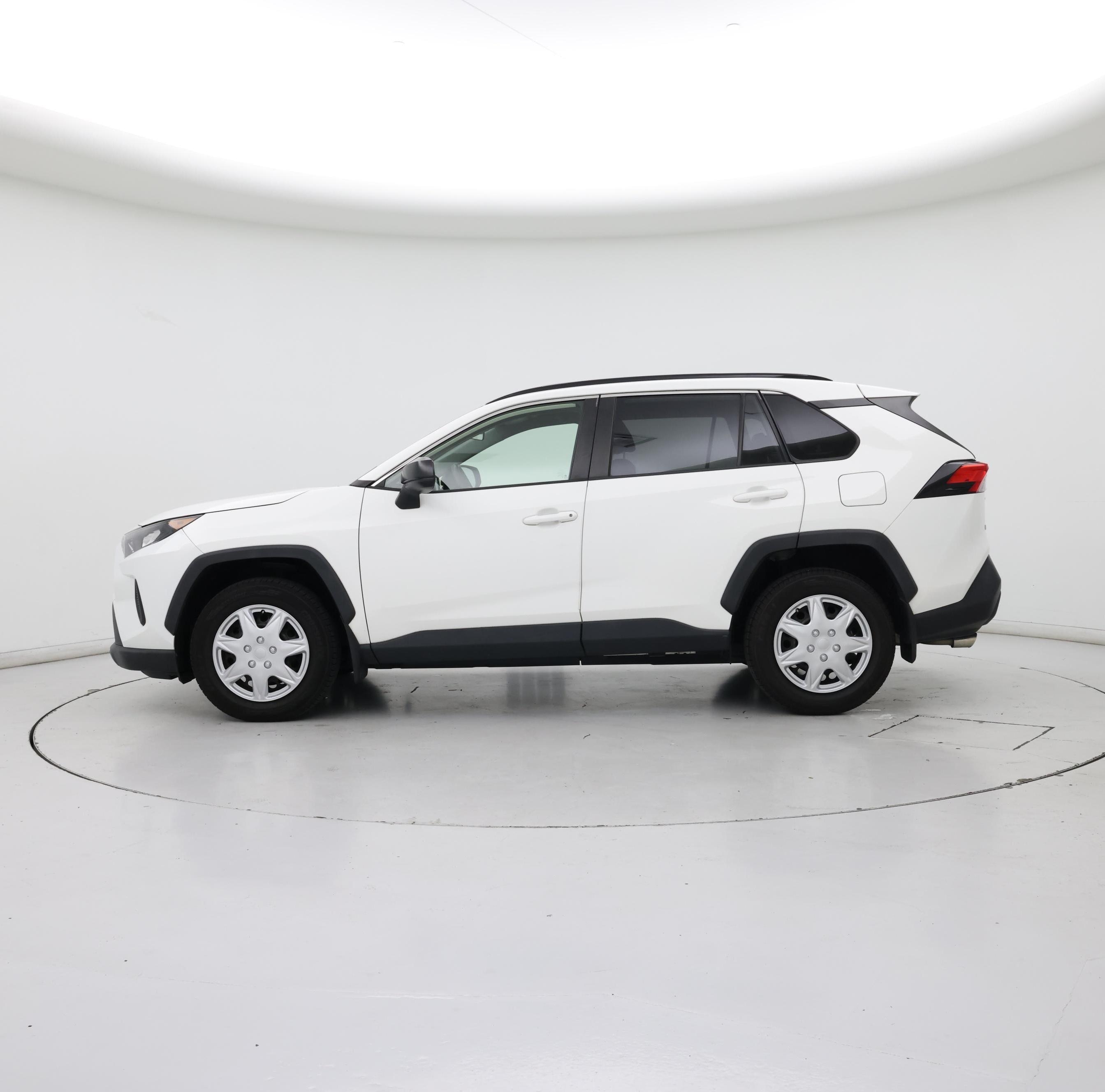 Thumbnail: 2019 Toyota RAV4 - 3