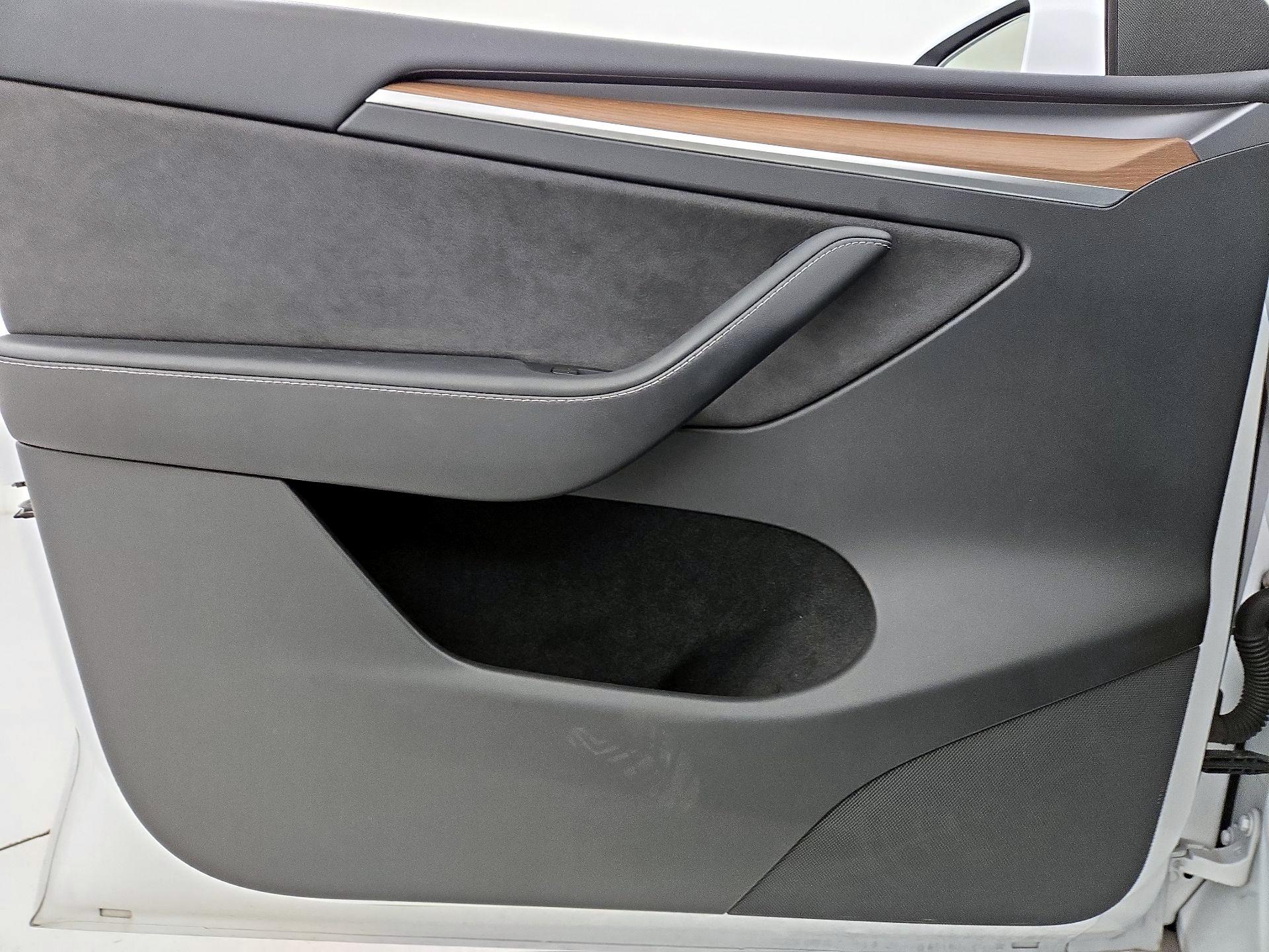Thumbnail: 2023 Tesla Model Y - 12
