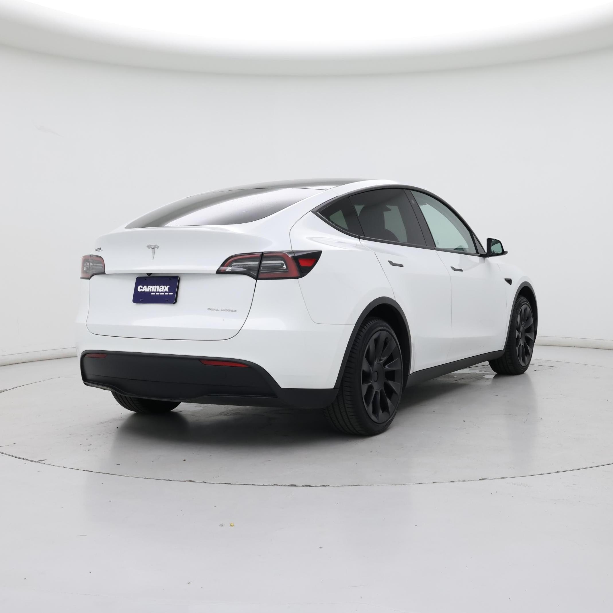 Thumbnail: 2023 Tesla Model Y - 8