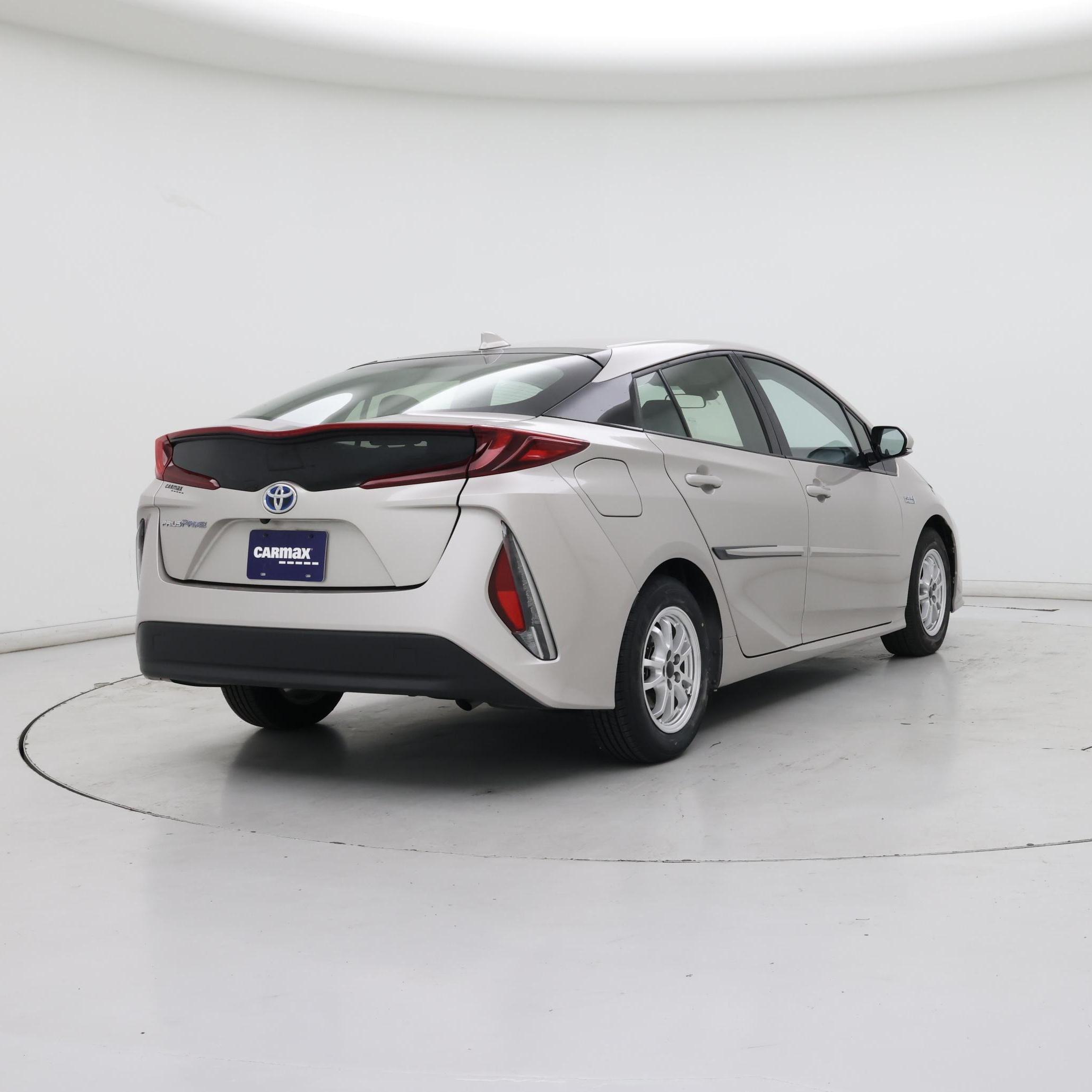 Thumbnail: 2017 Toyota Prius Prime - 8