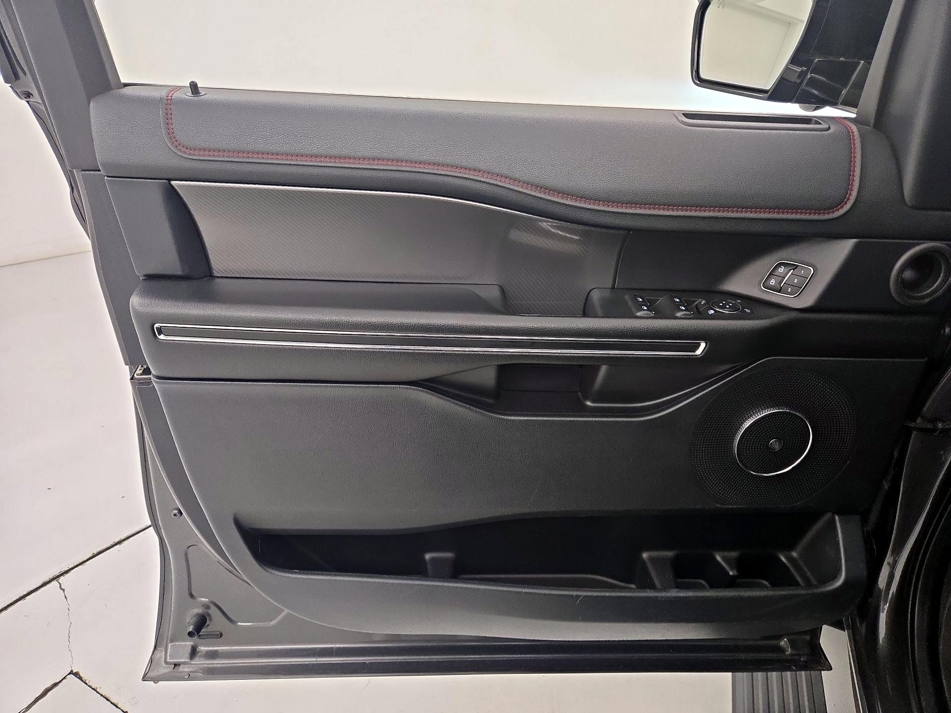 Thumbnail: 2019 Ford Expedition - 12