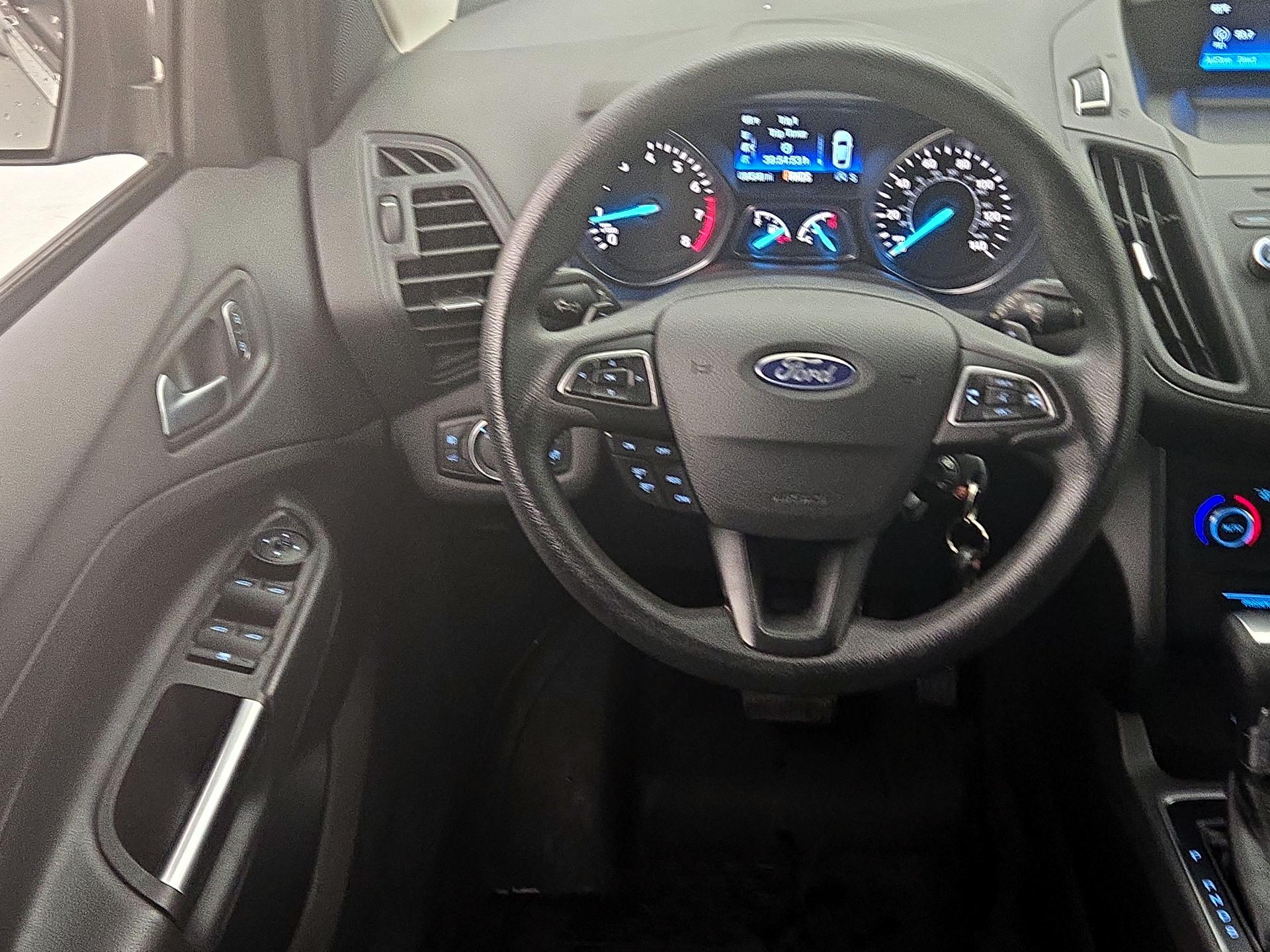 Thumbnail: 2017 Ford Escape - 10