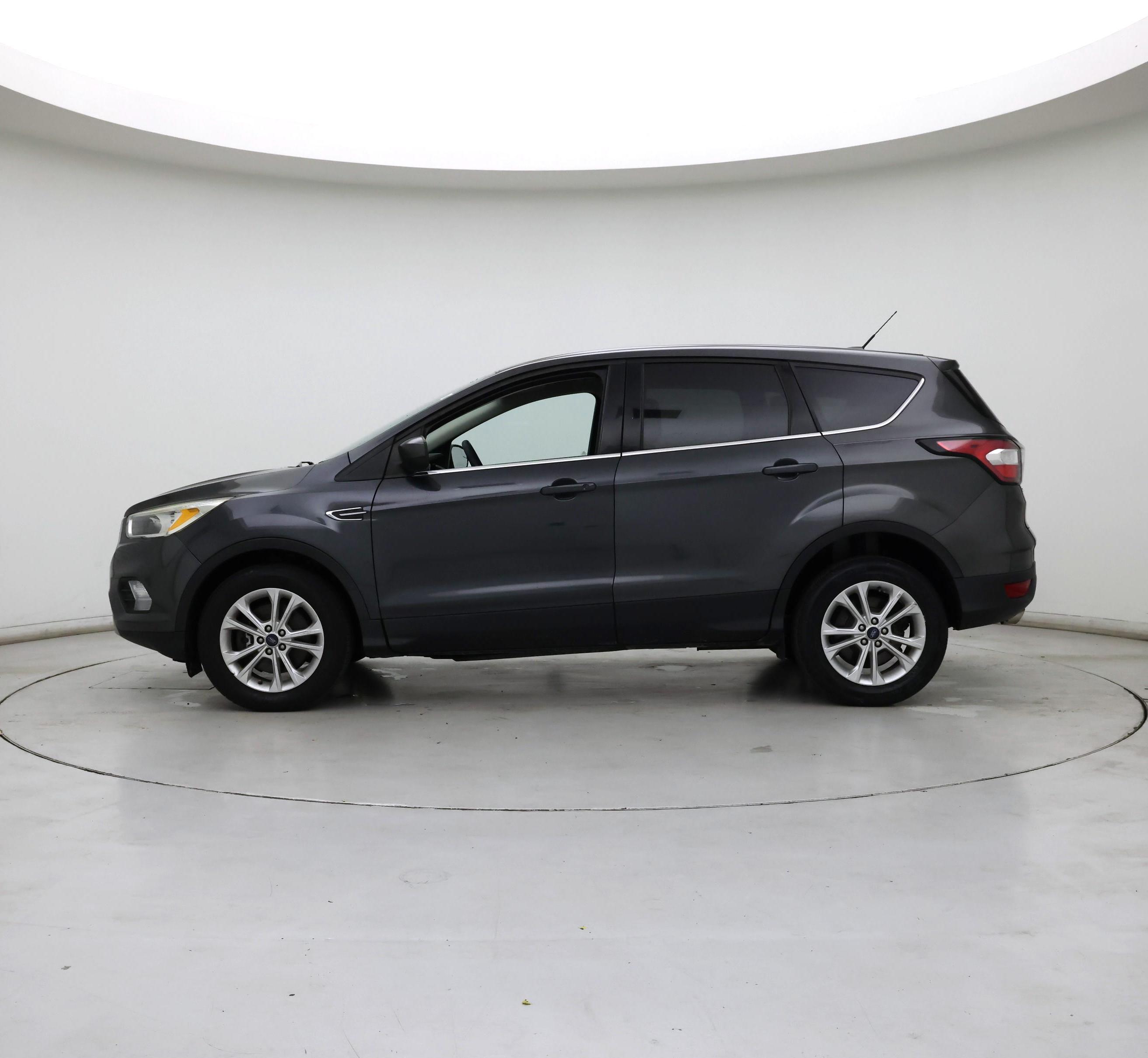 Thumbnail: 2017 Ford Escape - 3