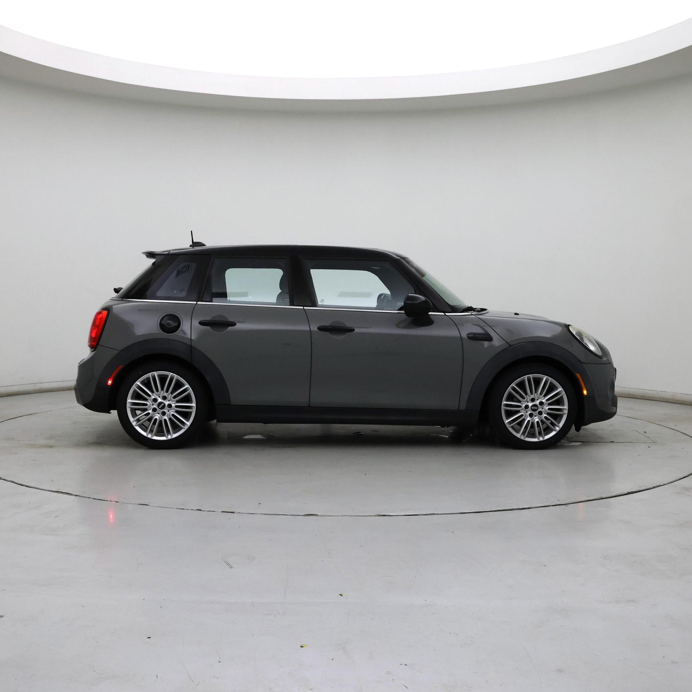 Thumbnail: 2015 MINI Cooper Hardtop - 7