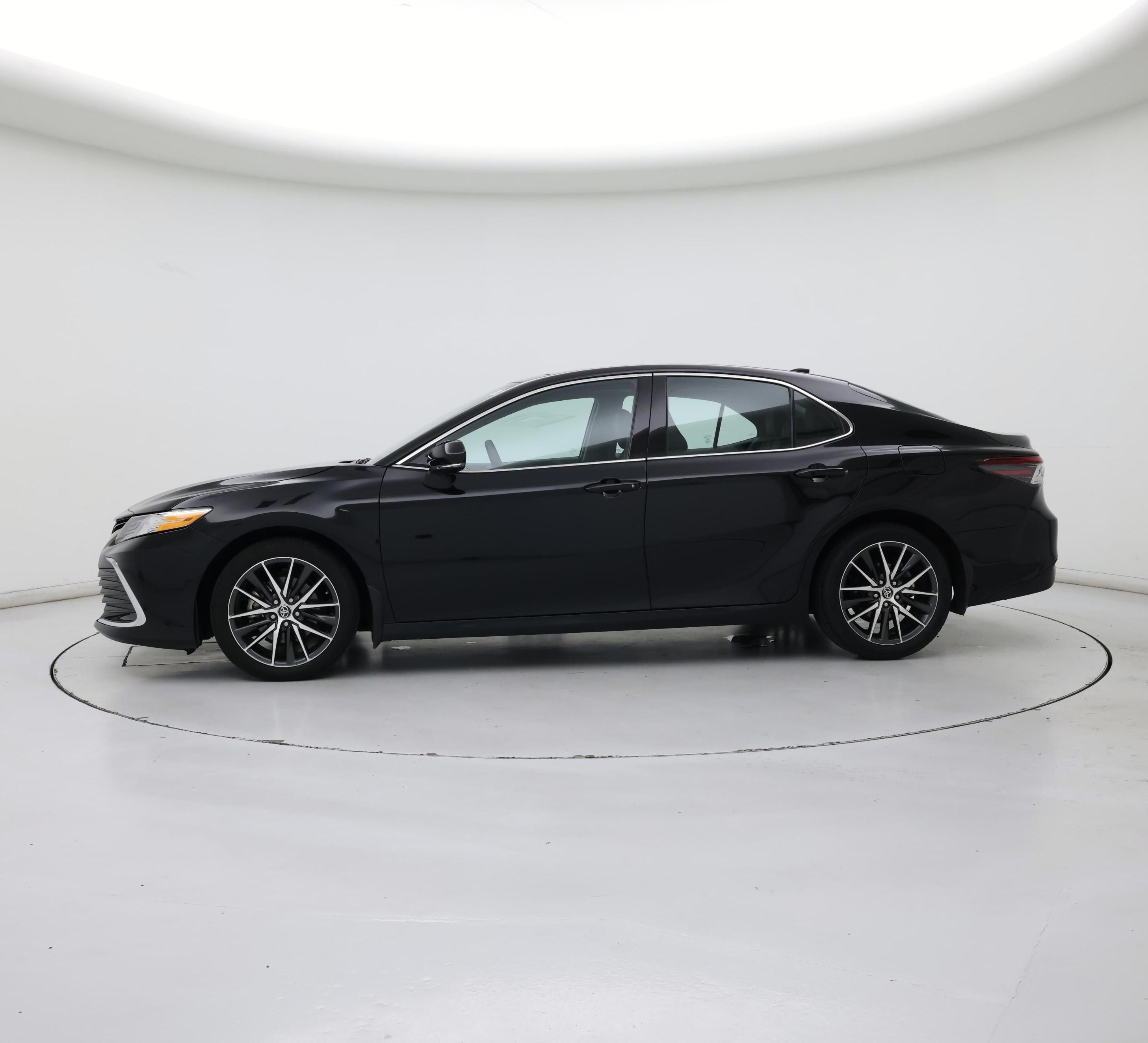 Thumbnail: 2024 Toyota Camry - 3