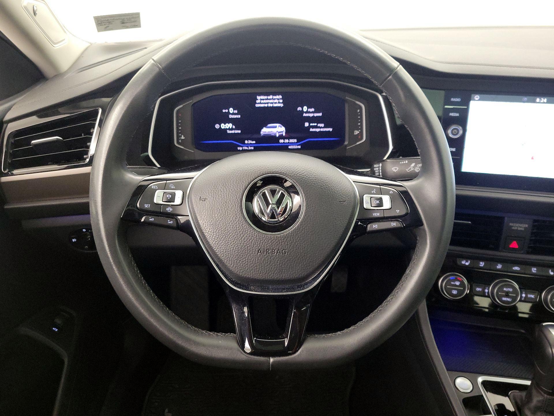 Thumbnail: 2020 Volkswagen Jetta - 10