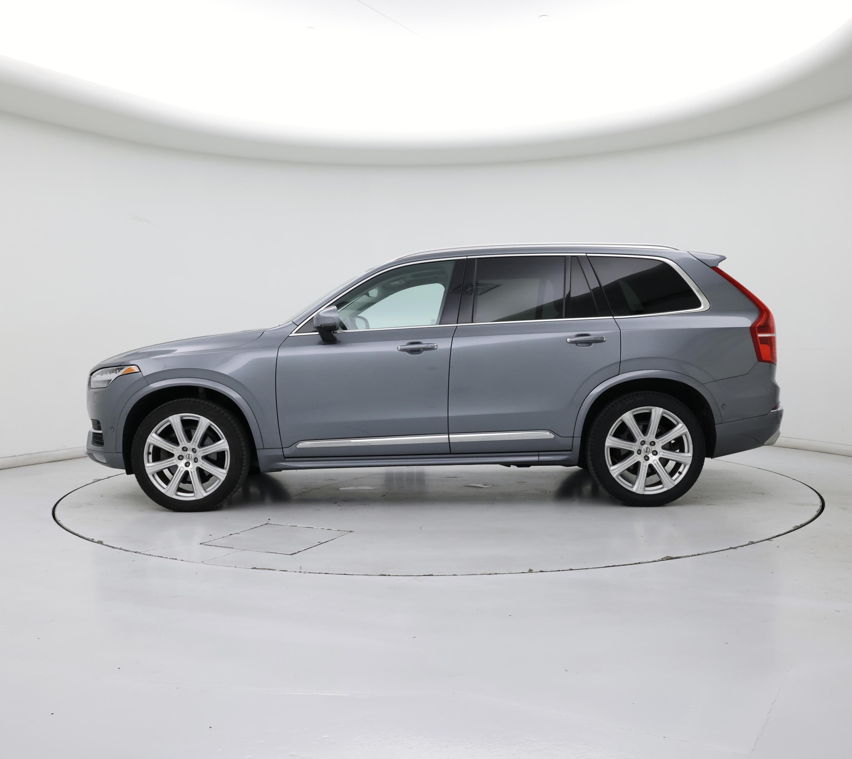 Thumbnail: 2019 Volvo XC90 - 3
