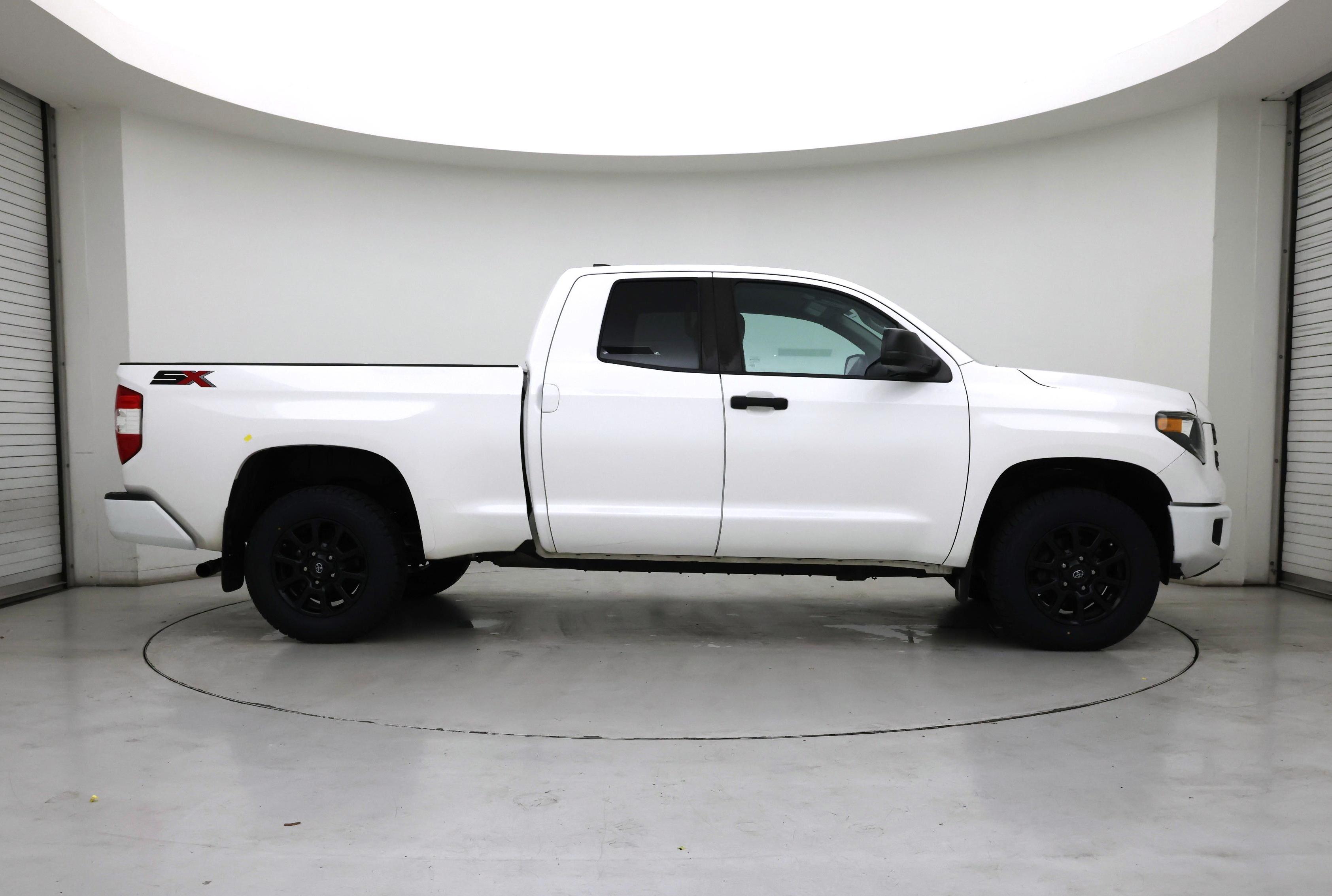 Thumbnail: 2020 Toyota Tundra - 7