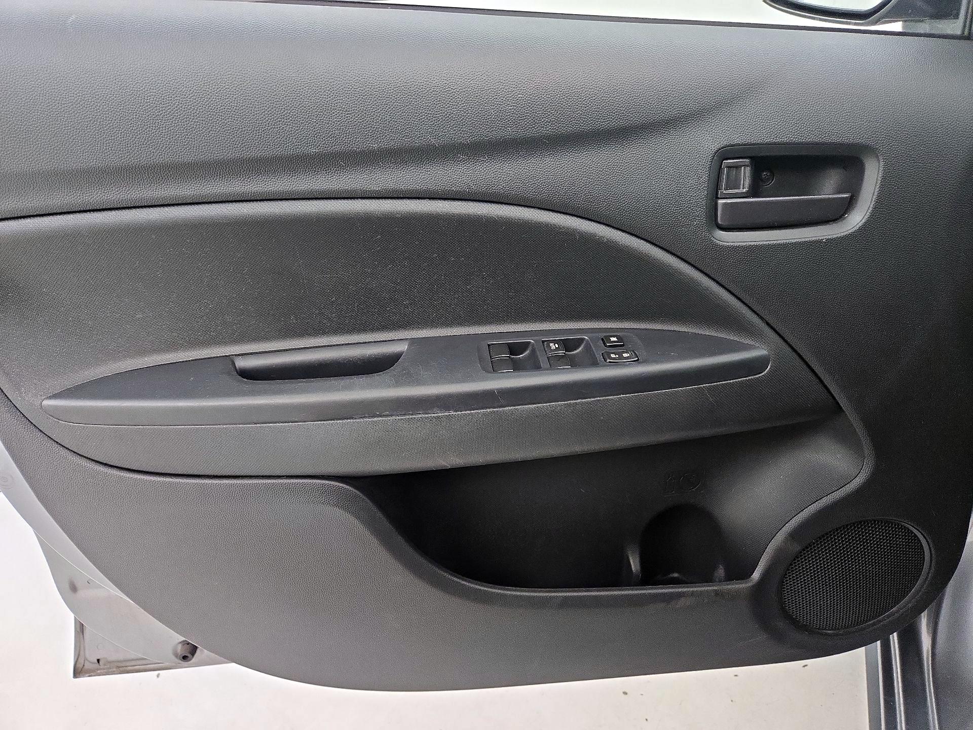 Thumbnail: 2019 Mitsubishi Mirage - 12