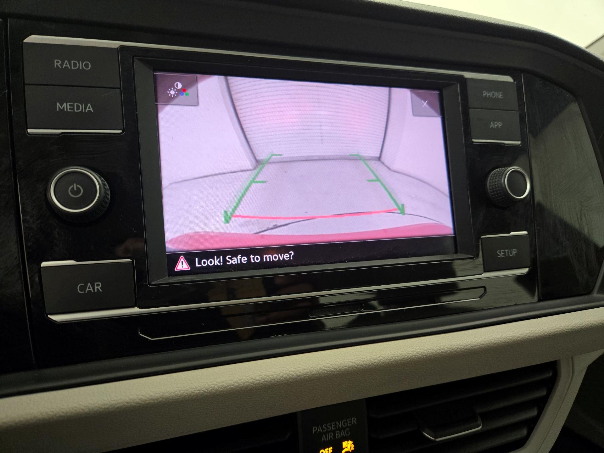 Thumbnail: 2019 Volkswagen Jetta - 14
