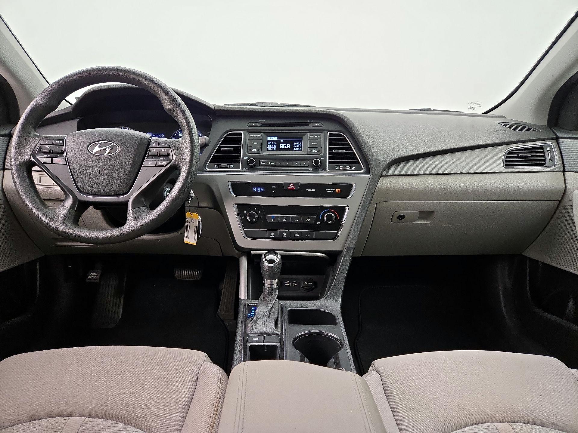 Thumbnail: 2017 Hyundai Sonata - 9