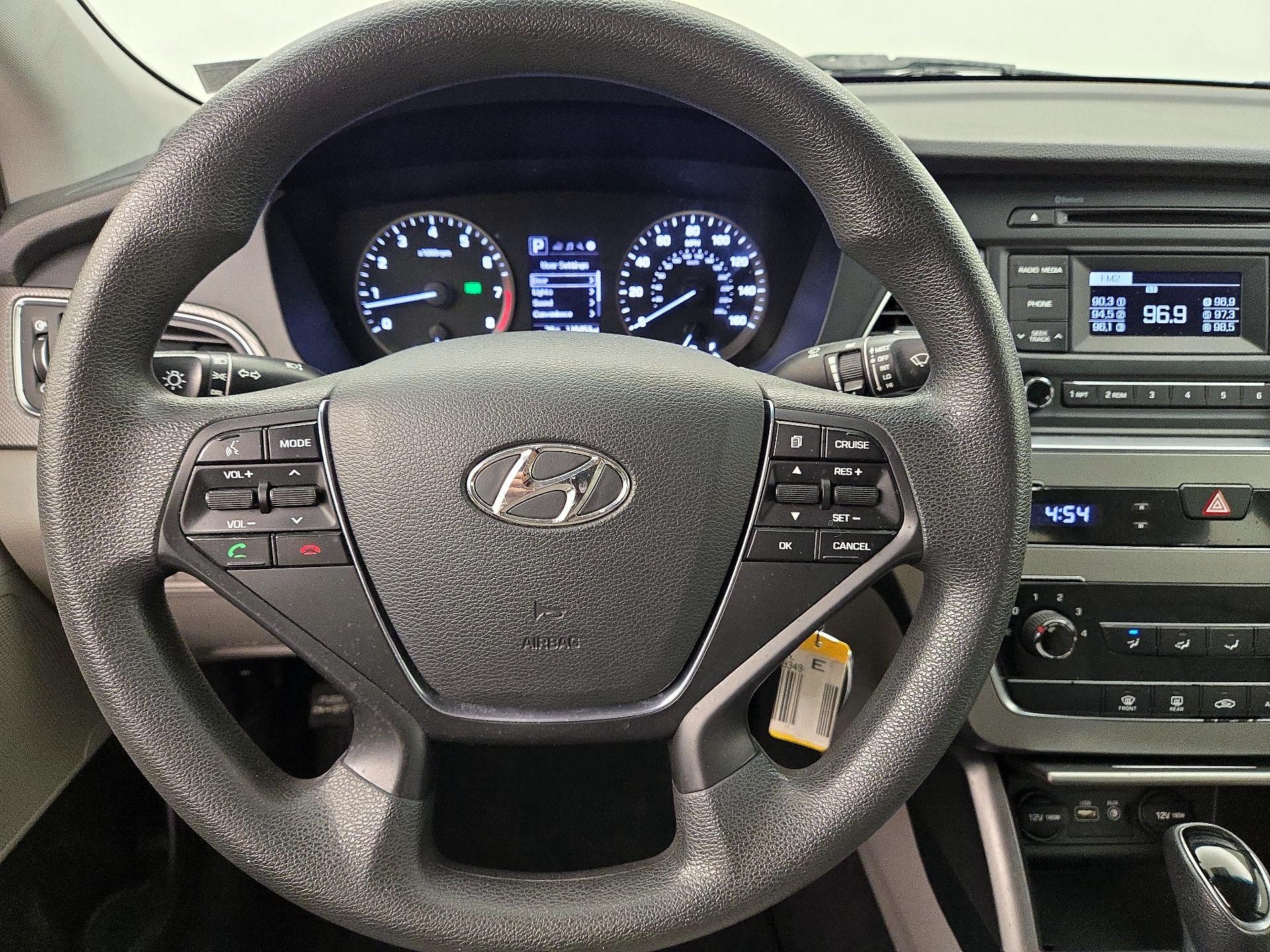 Thumbnail: 2017 Hyundai Sonata - 10