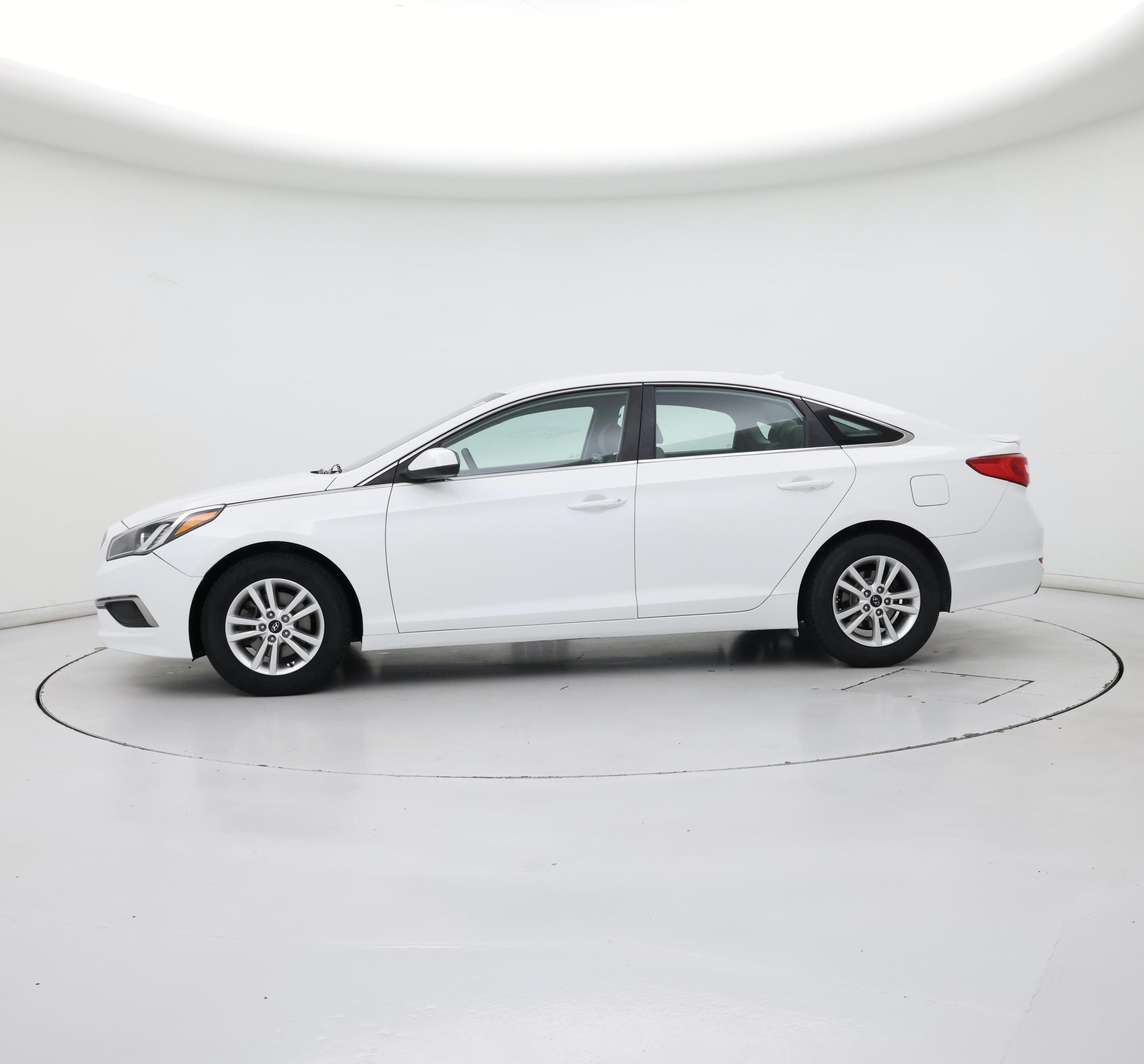Thumbnail: 2017 Hyundai Sonata - 3