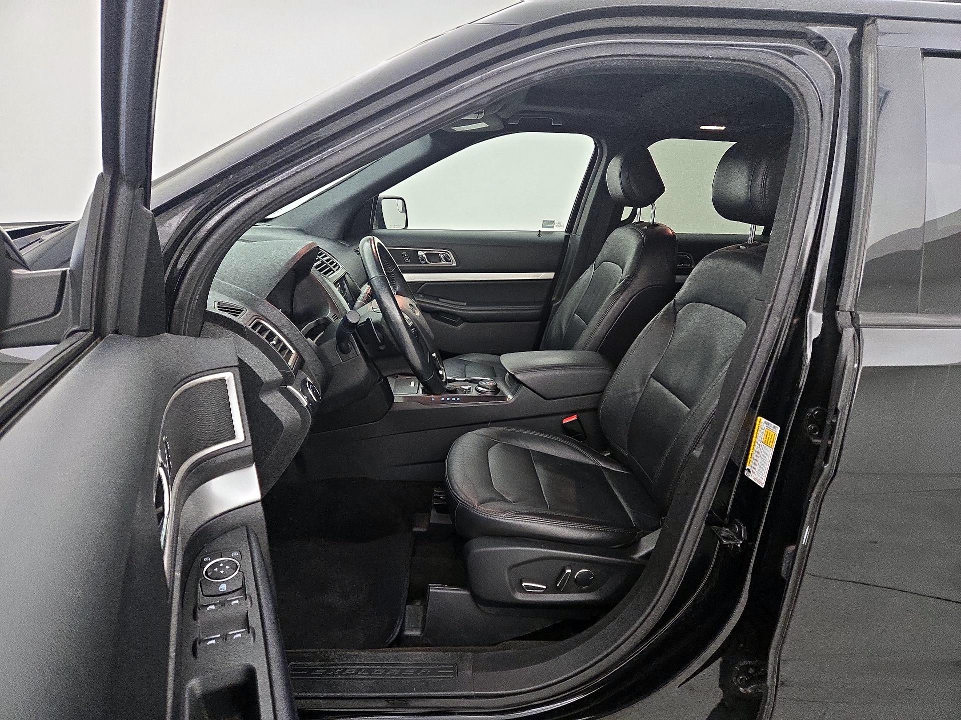 Thumbnail: 2017 Ford Explorer - 11