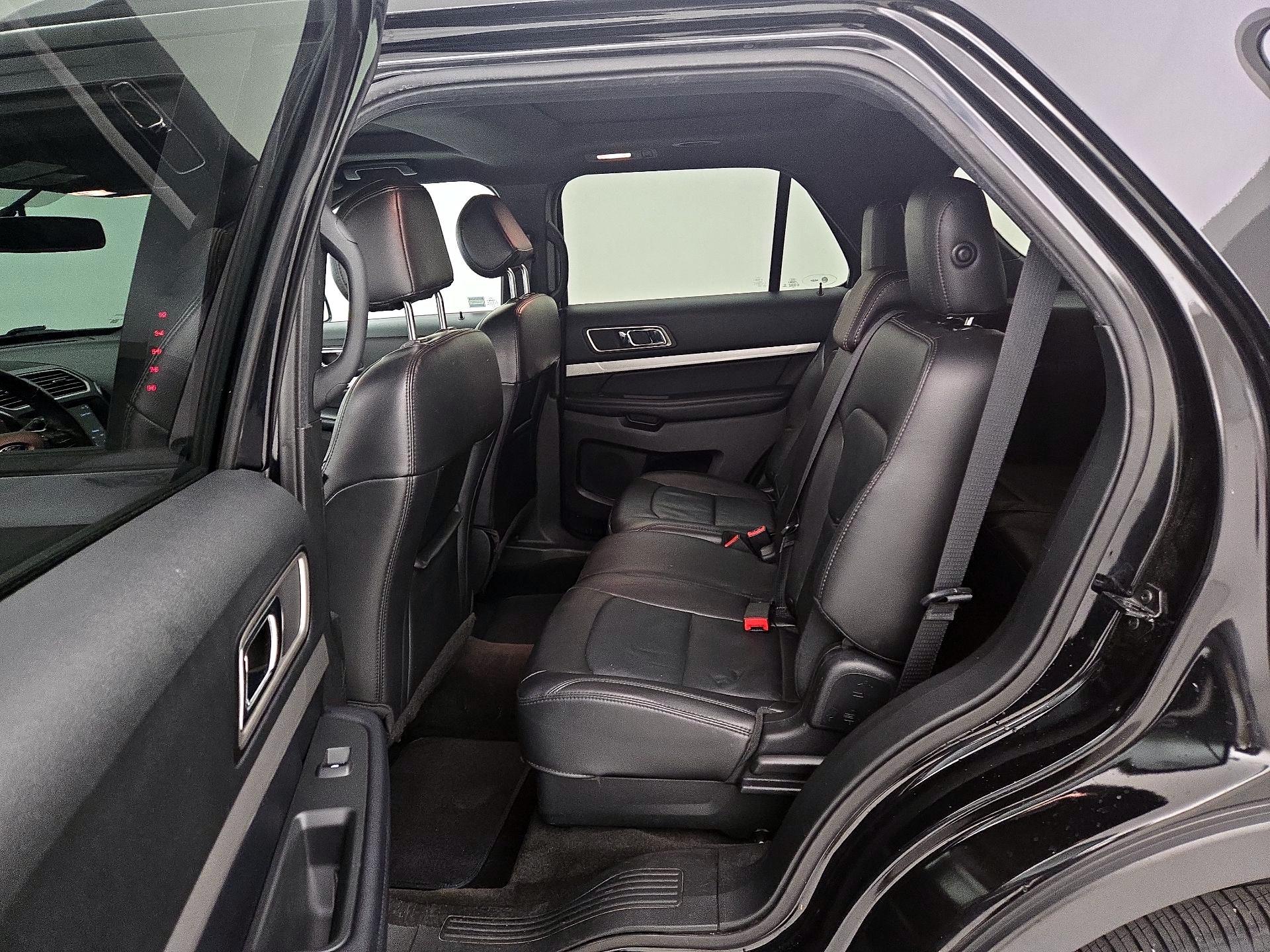 Thumbnail: 2017 Ford Explorer - 18