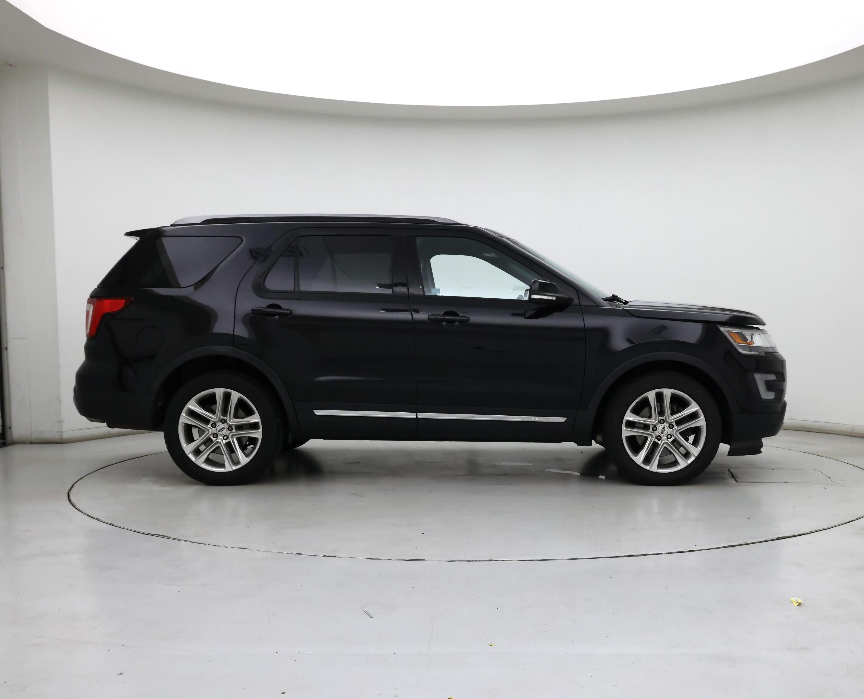 Thumbnail: 2017 Ford Explorer - 7