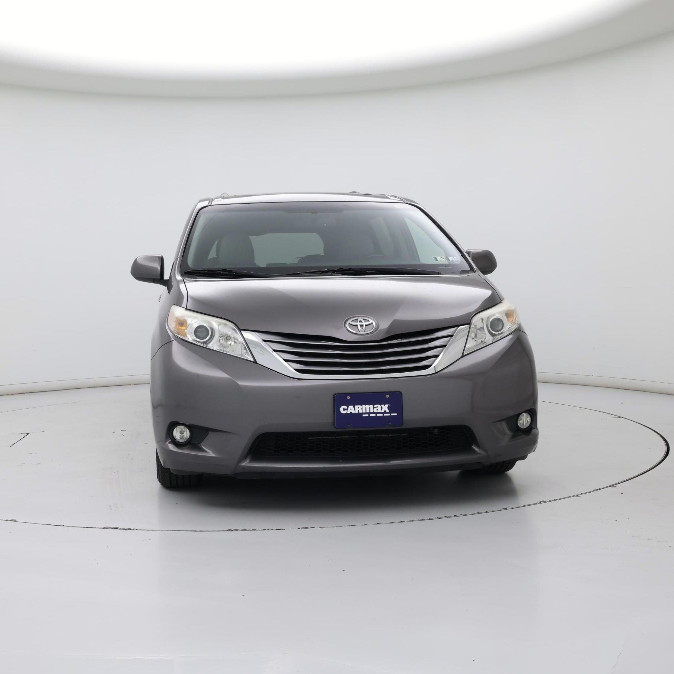 Thumbnail: 2015 Toyota Sienna - 5